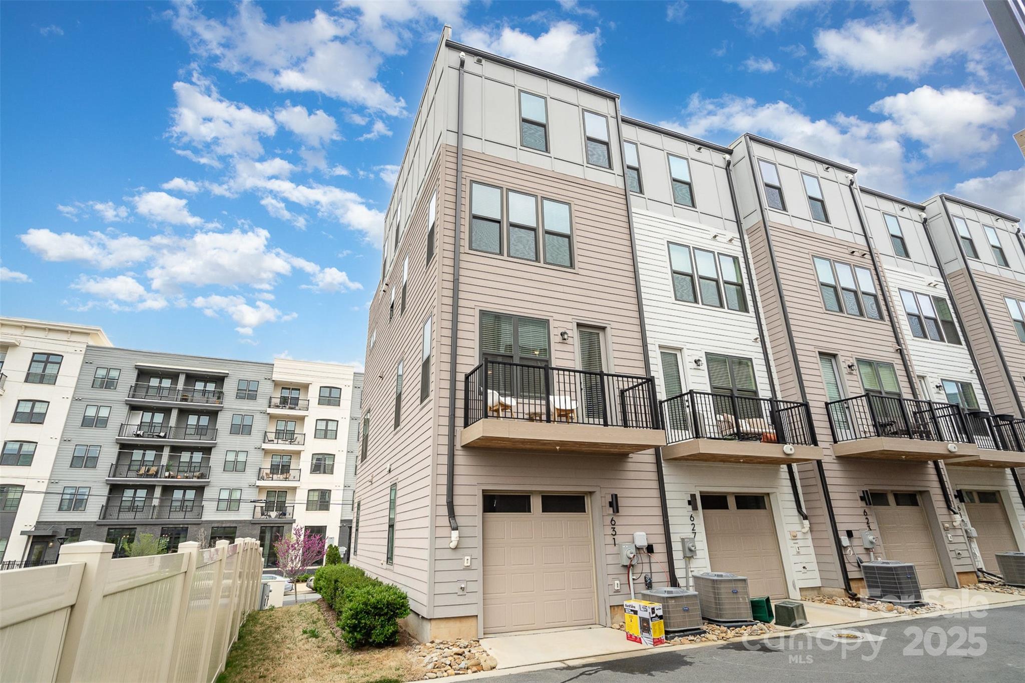 631 W Tremont Avenue