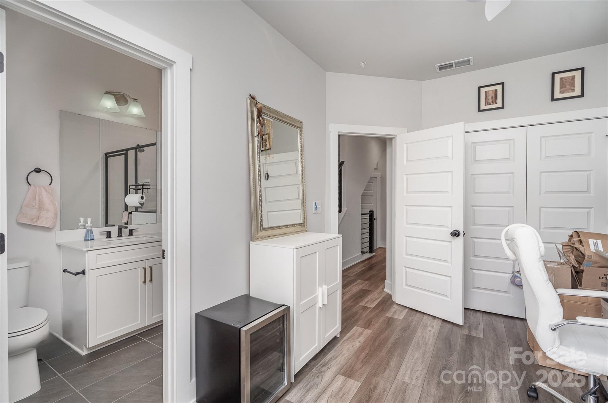 631 W Tremont Avenue