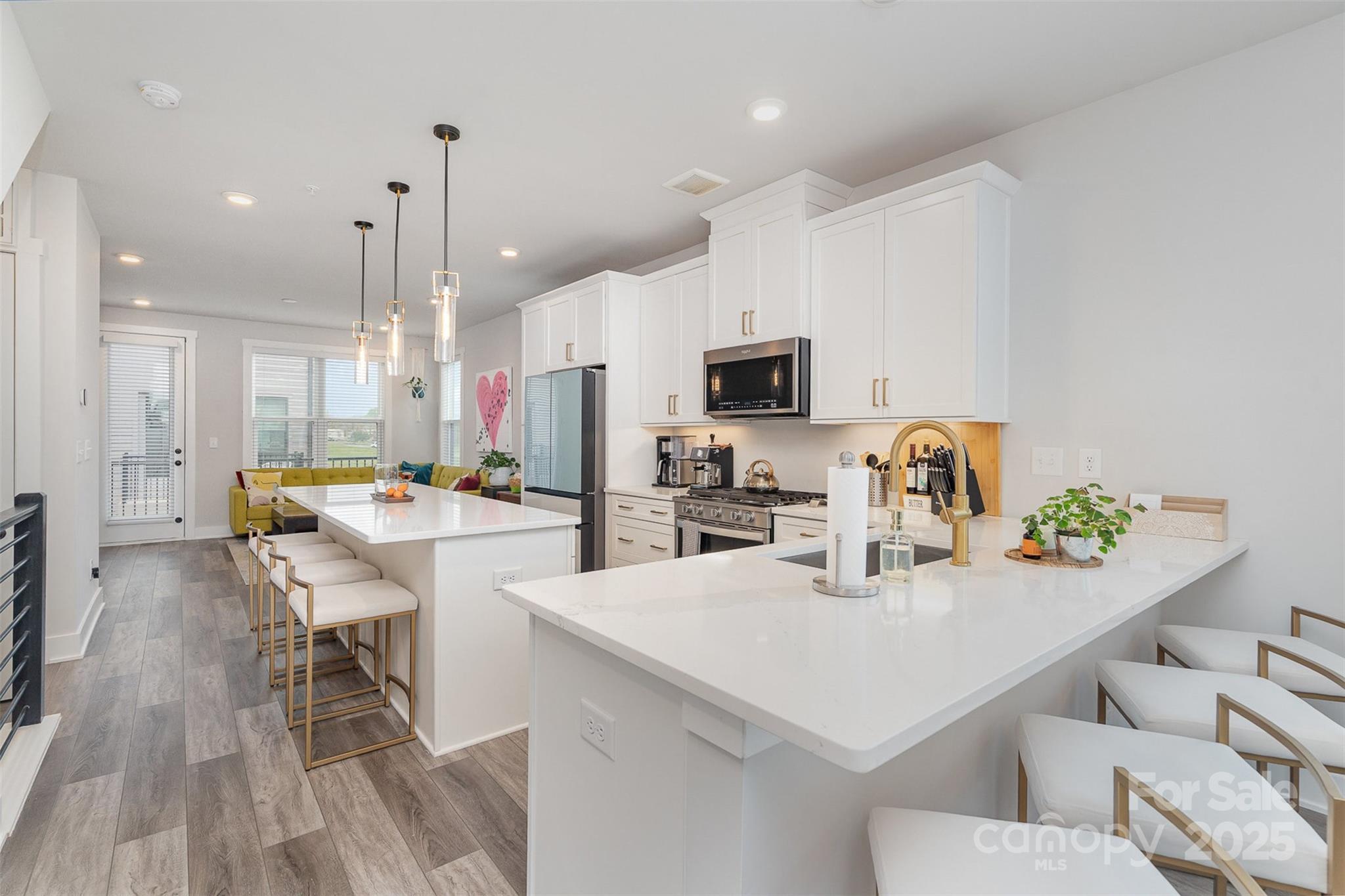 631 W Tremont Avenue