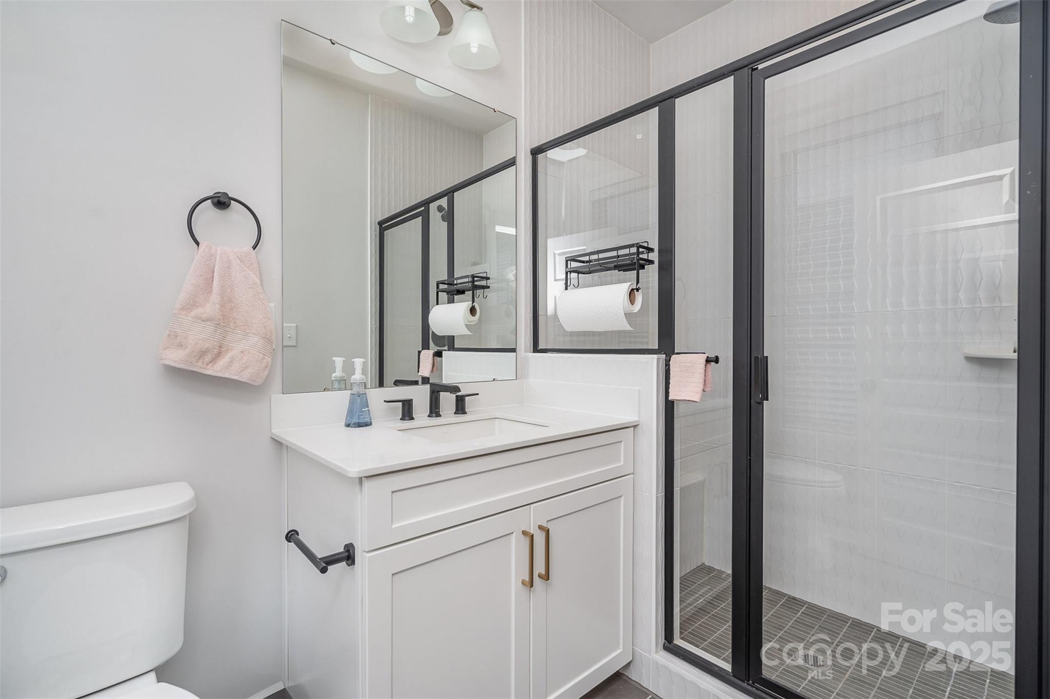 631 W Tremont Avenue
