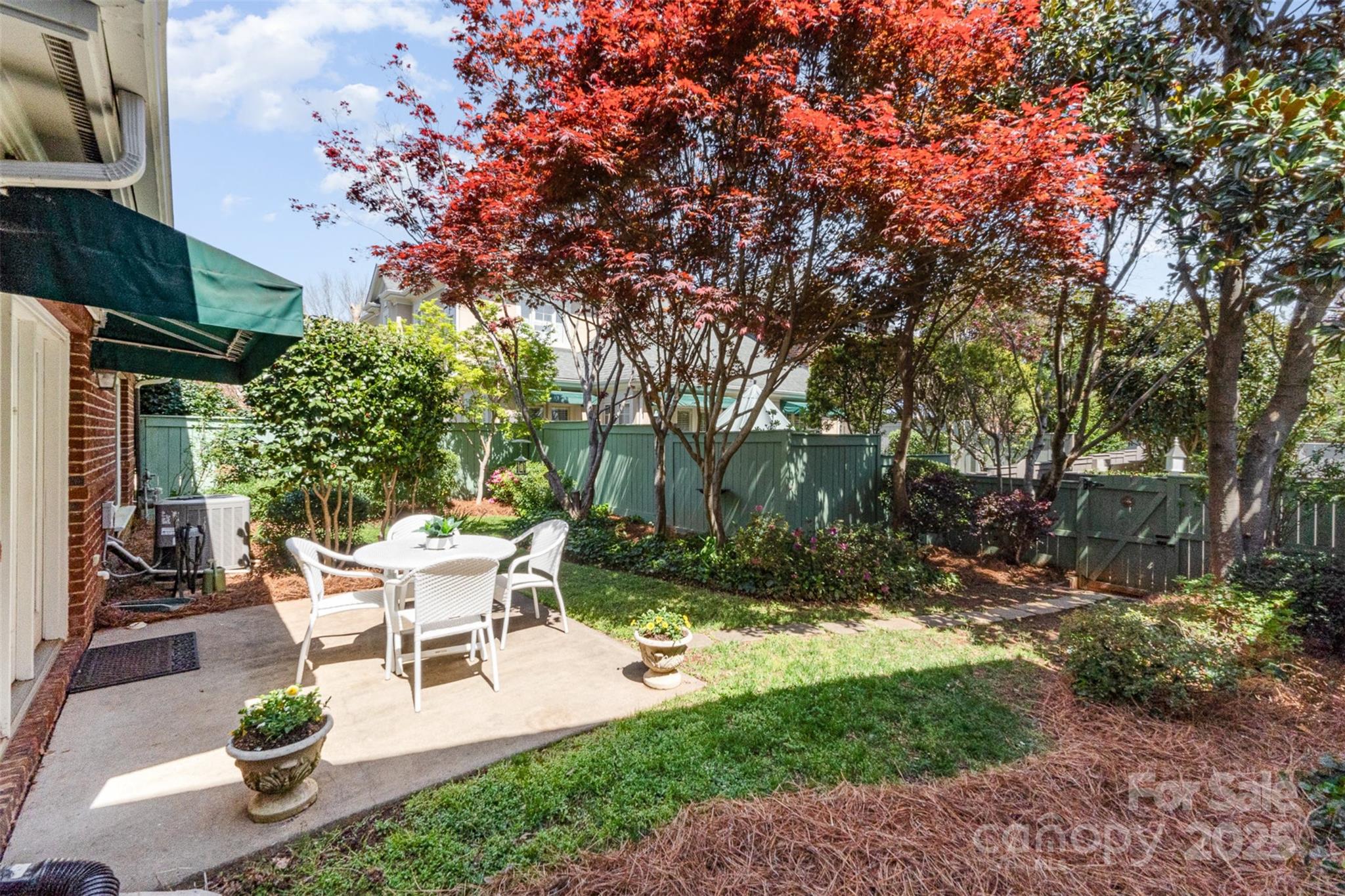 230 Sloane Square Way