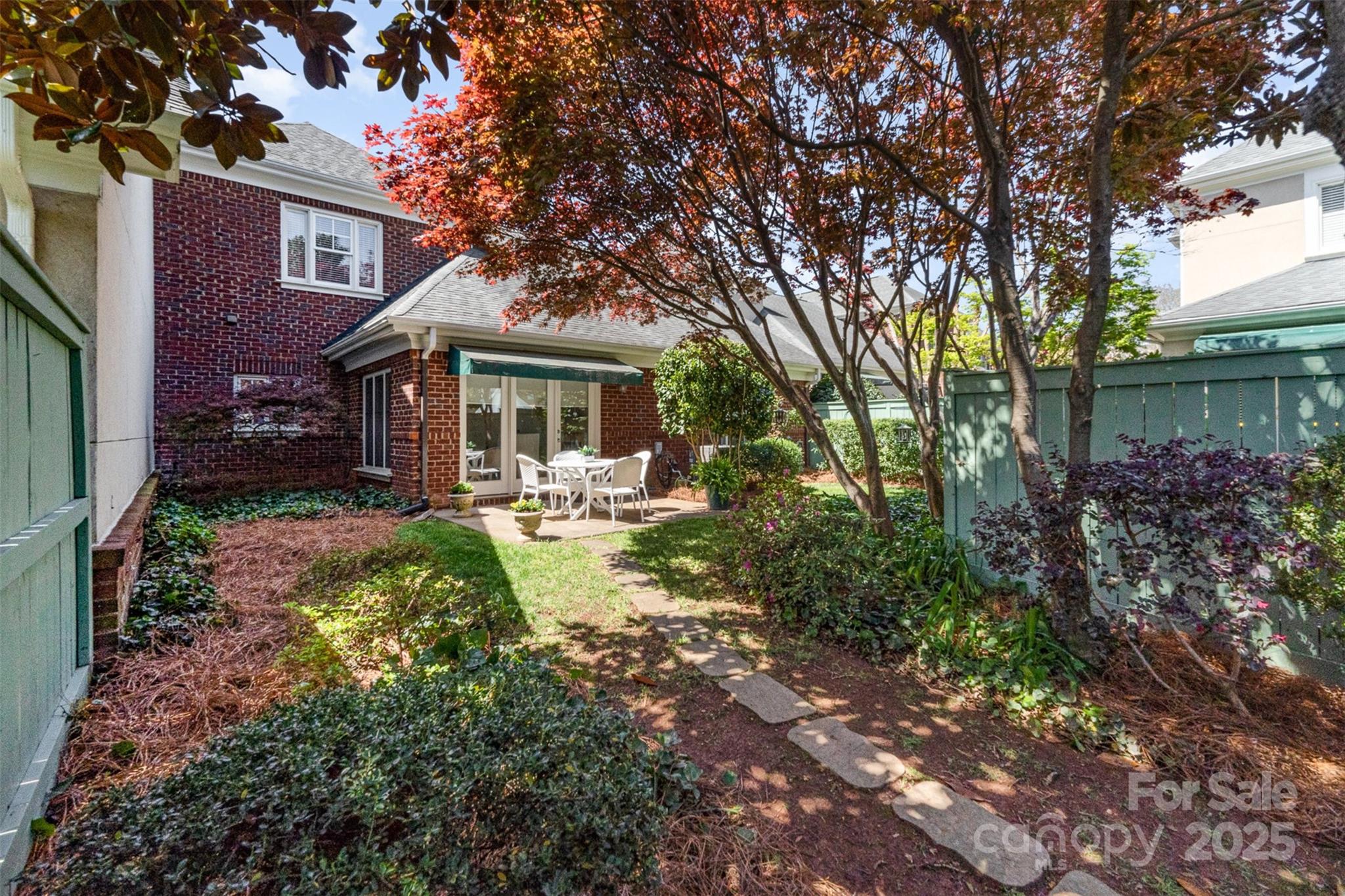 230 Sloane Square Way