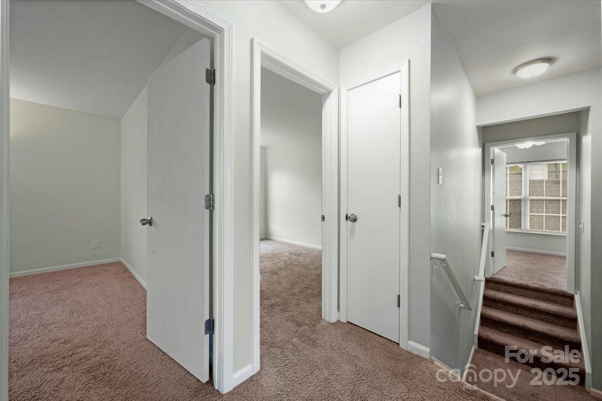 3320 Alderknoll Court