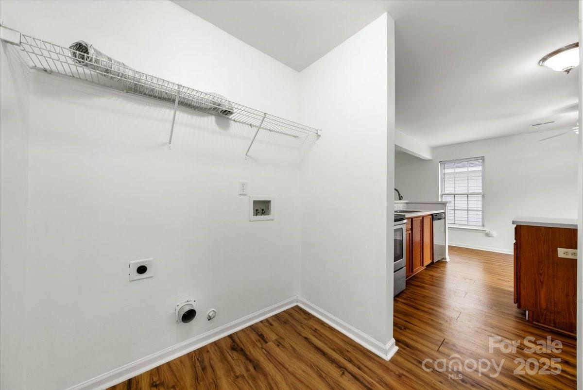 3320 Alderknoll Court