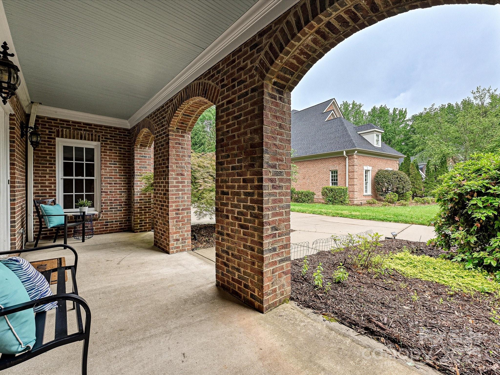 8623 Tullamore Park Circle