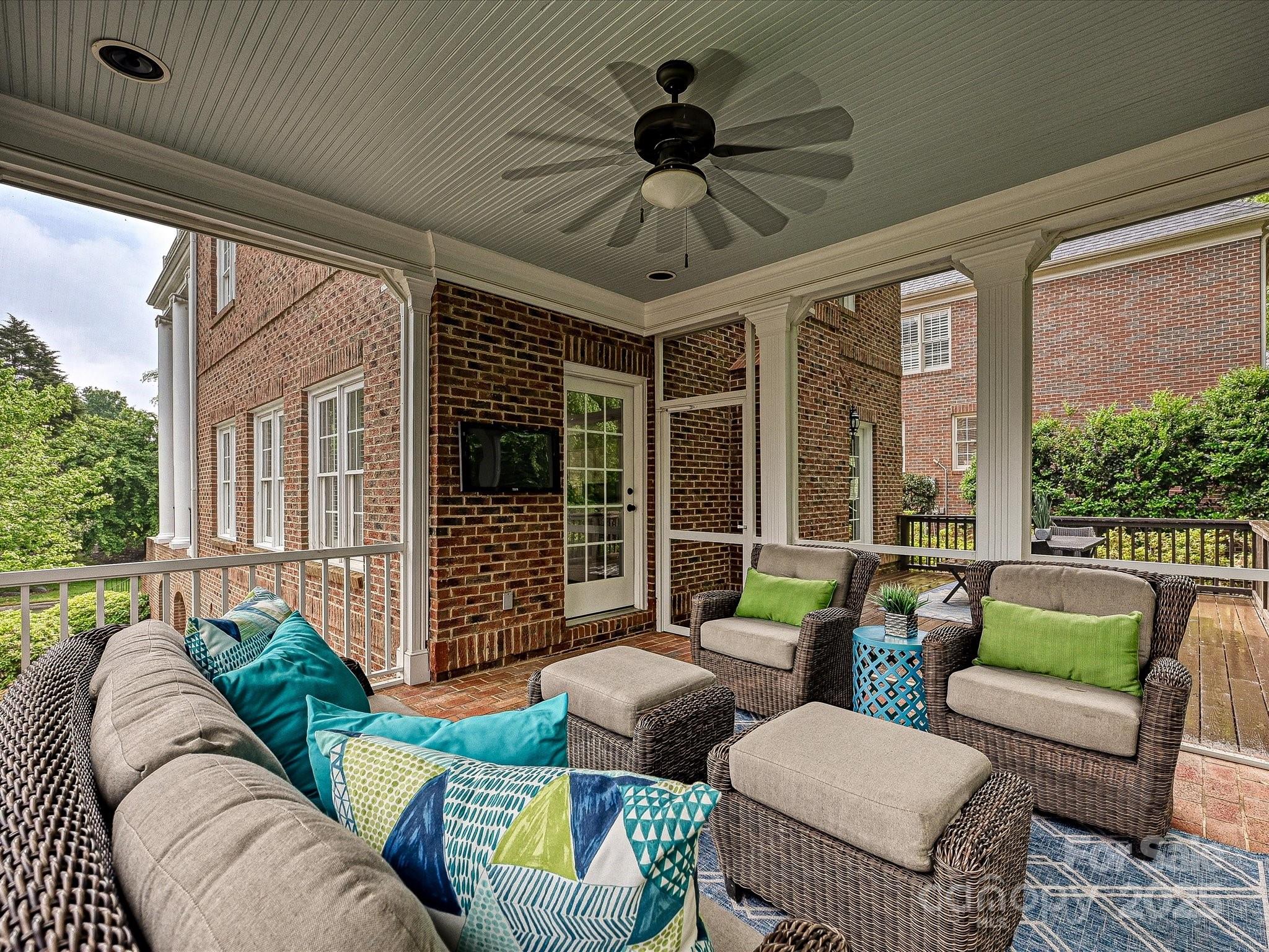 8623 Tullamore Park Circle