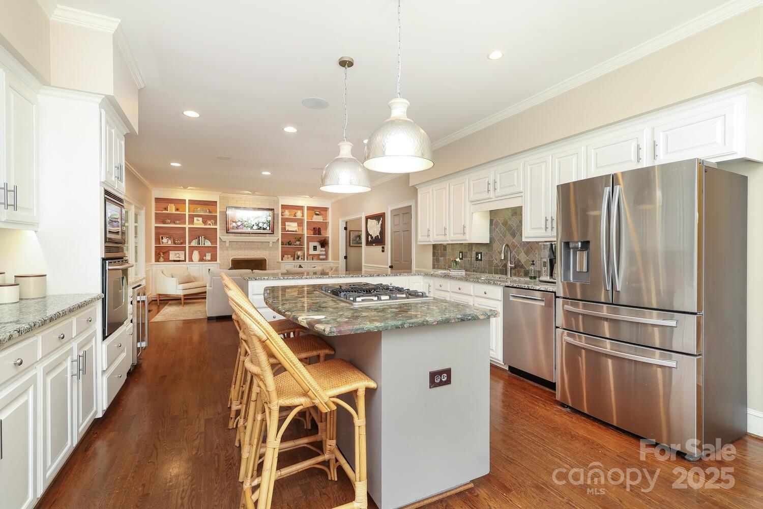 6910 Green Turtle Drive