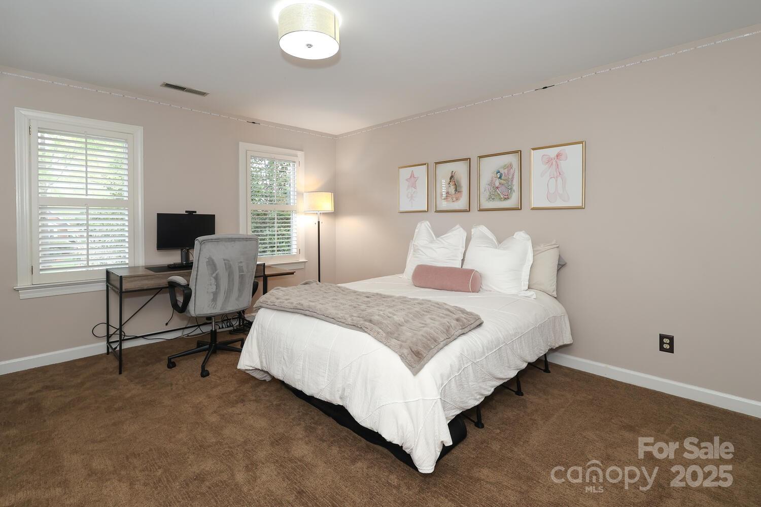 6910 Green Turtle Drive