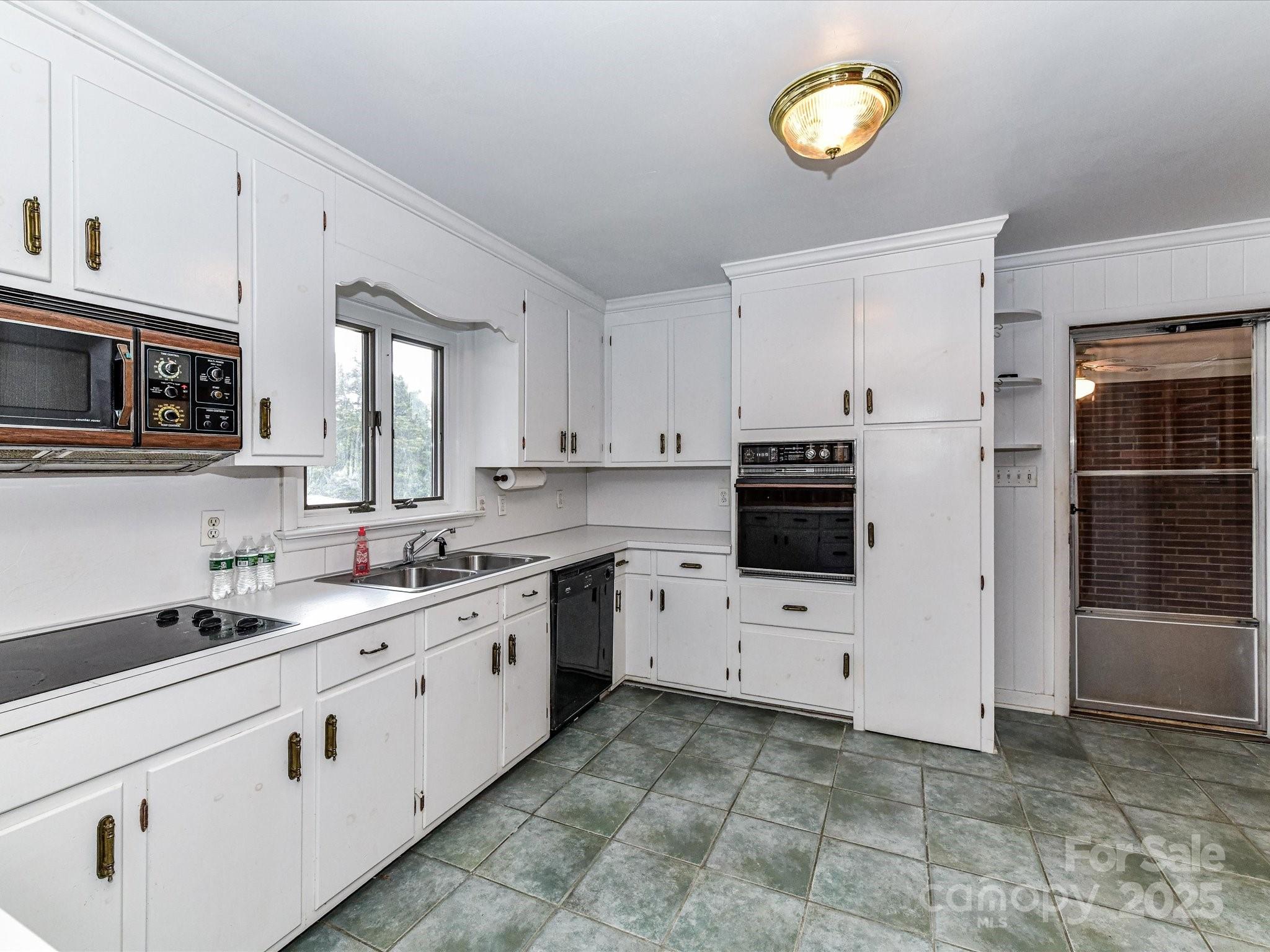 225 Enwood Drive