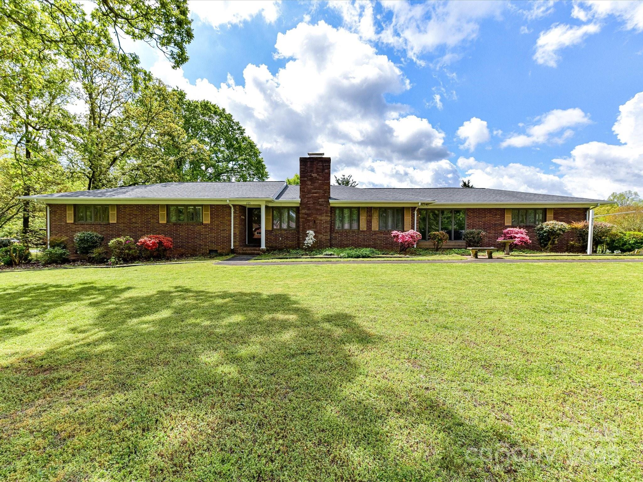 225 Enwood Drive