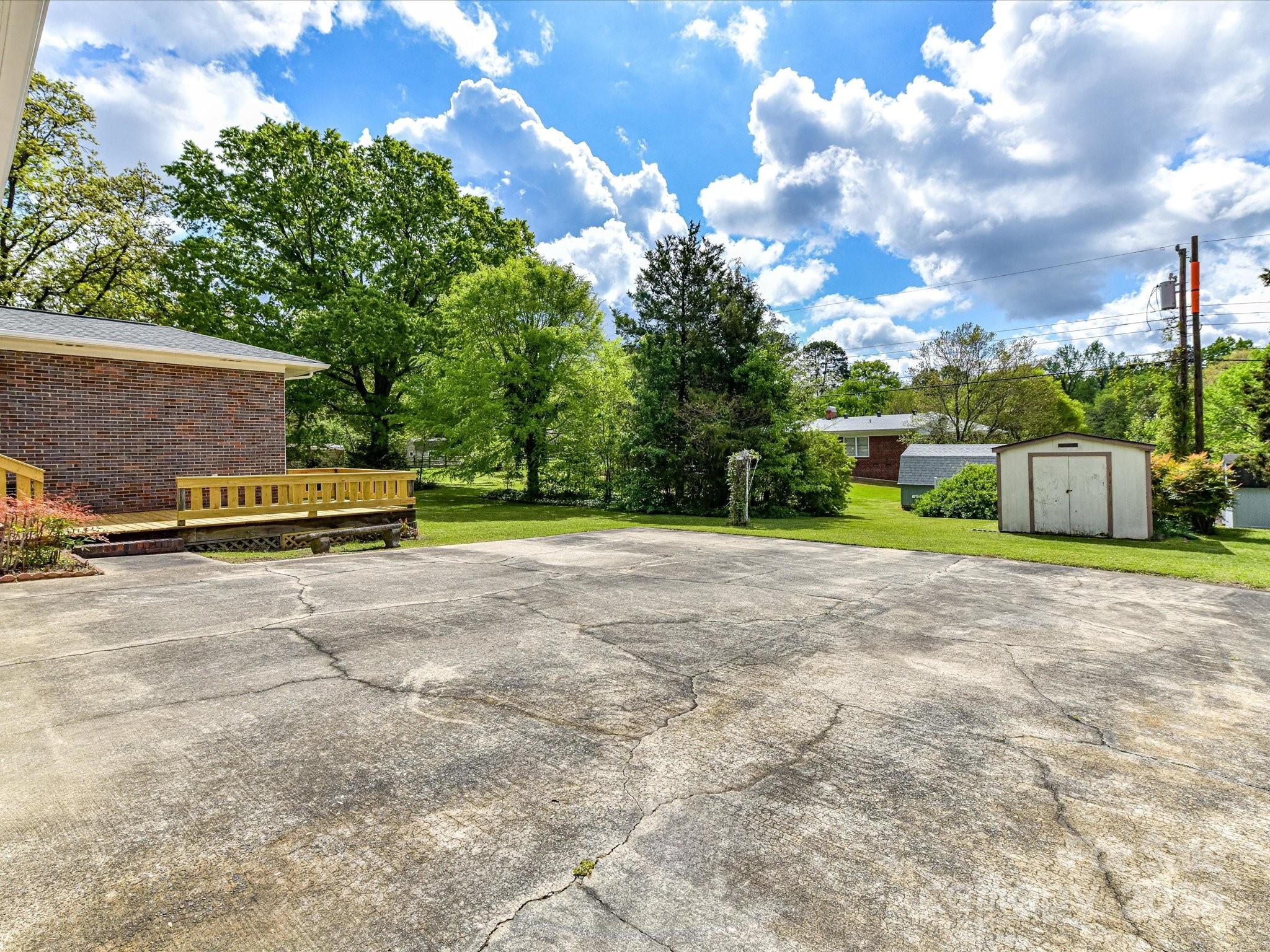 225 Enwood Drive
