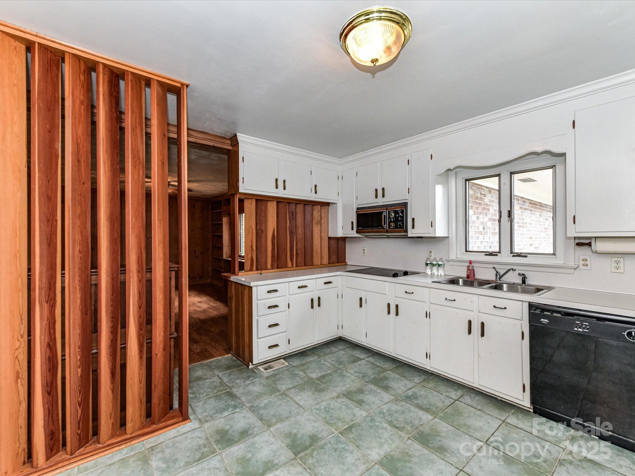 225 Enwood Drive