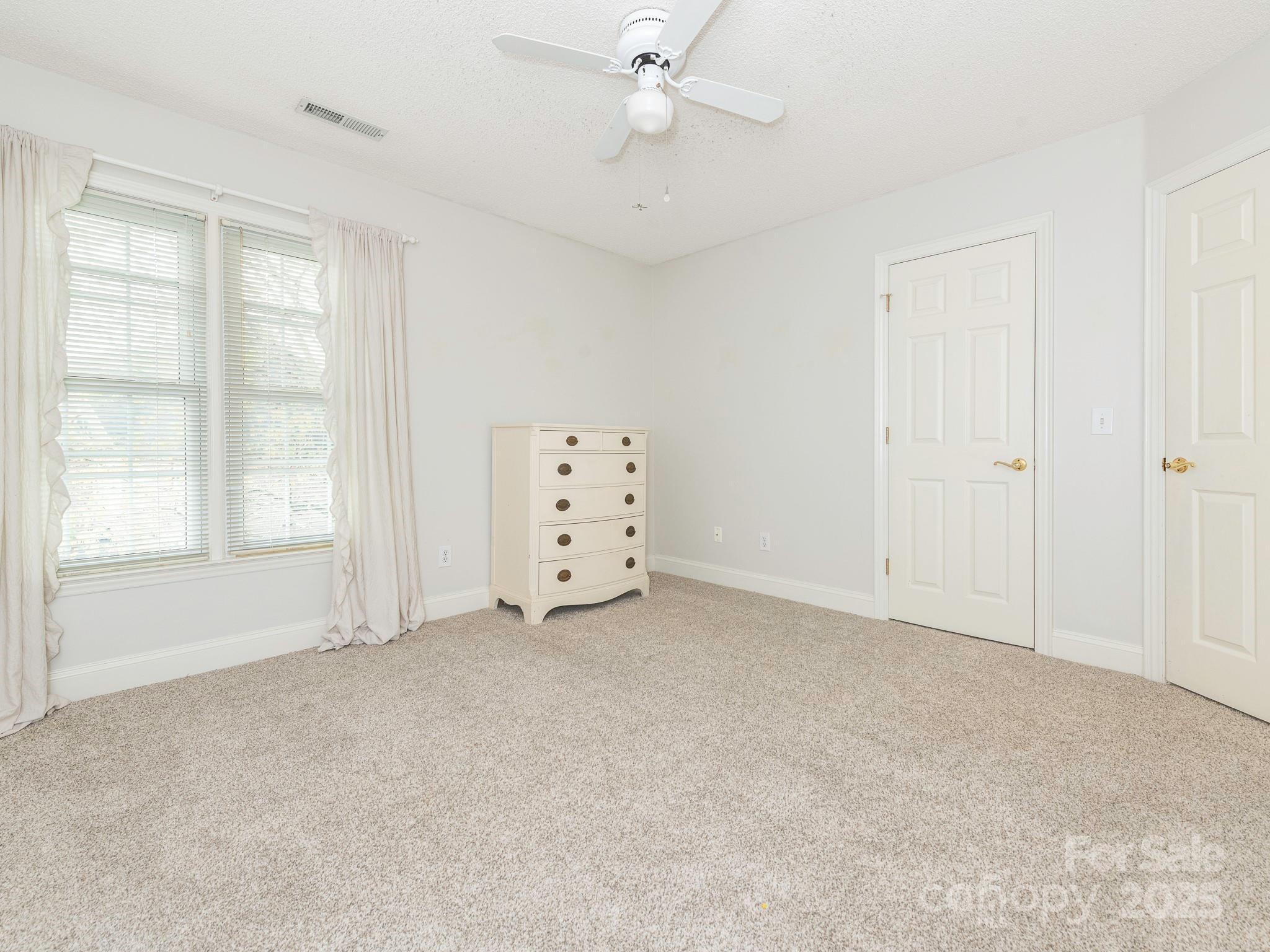 126 Pointer Court SE