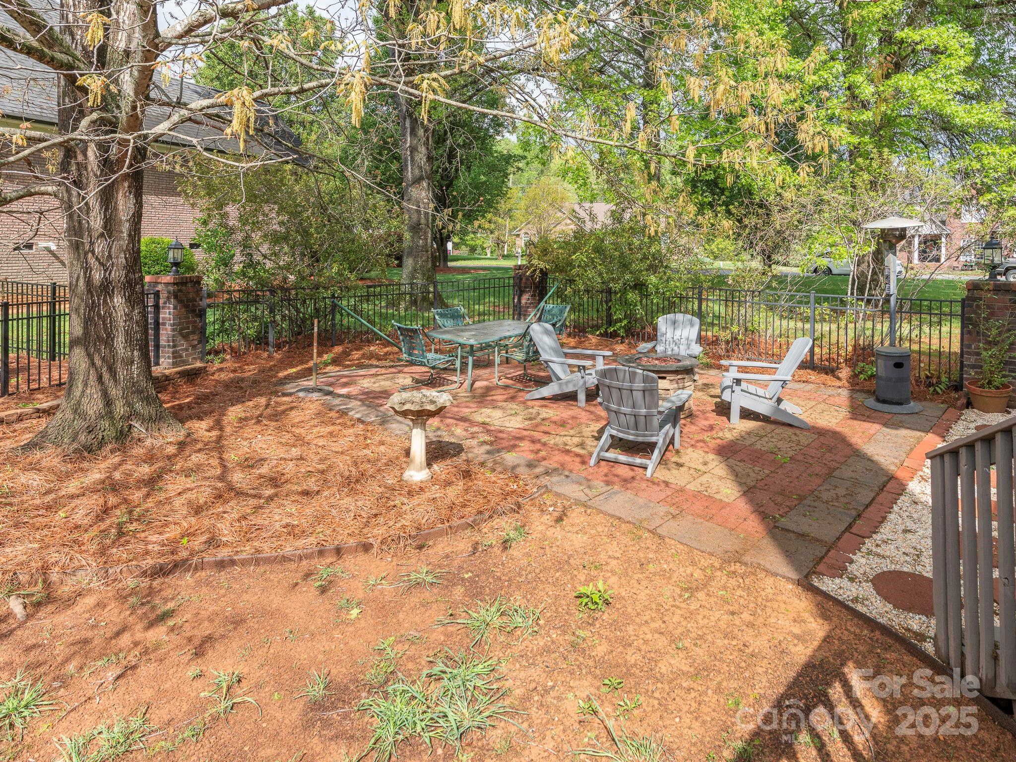 126 Pointer Court SE