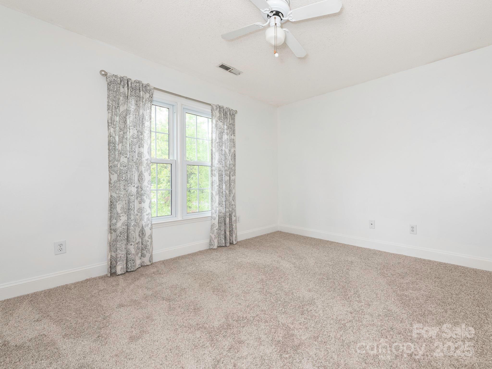126 Pointer Court SE
