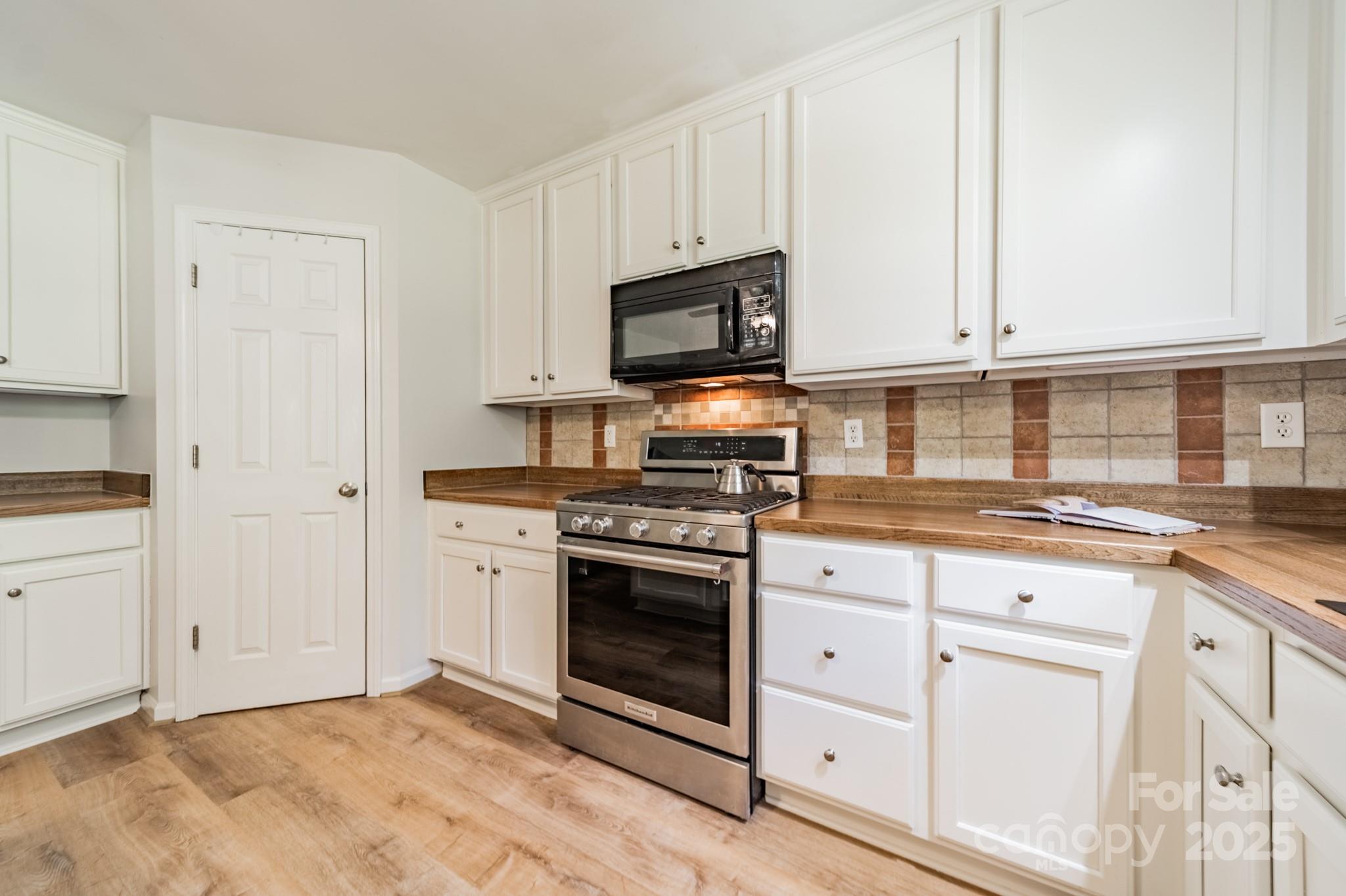 3901 Parkers Fry