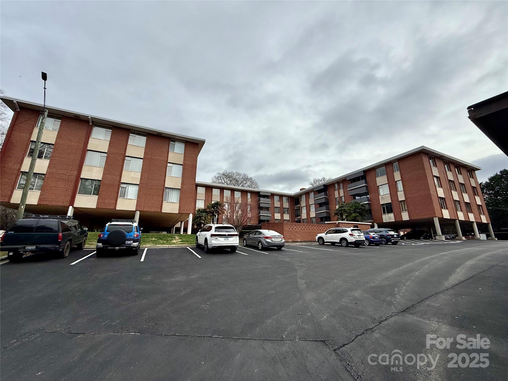 1300 Queens Road Unit: 210