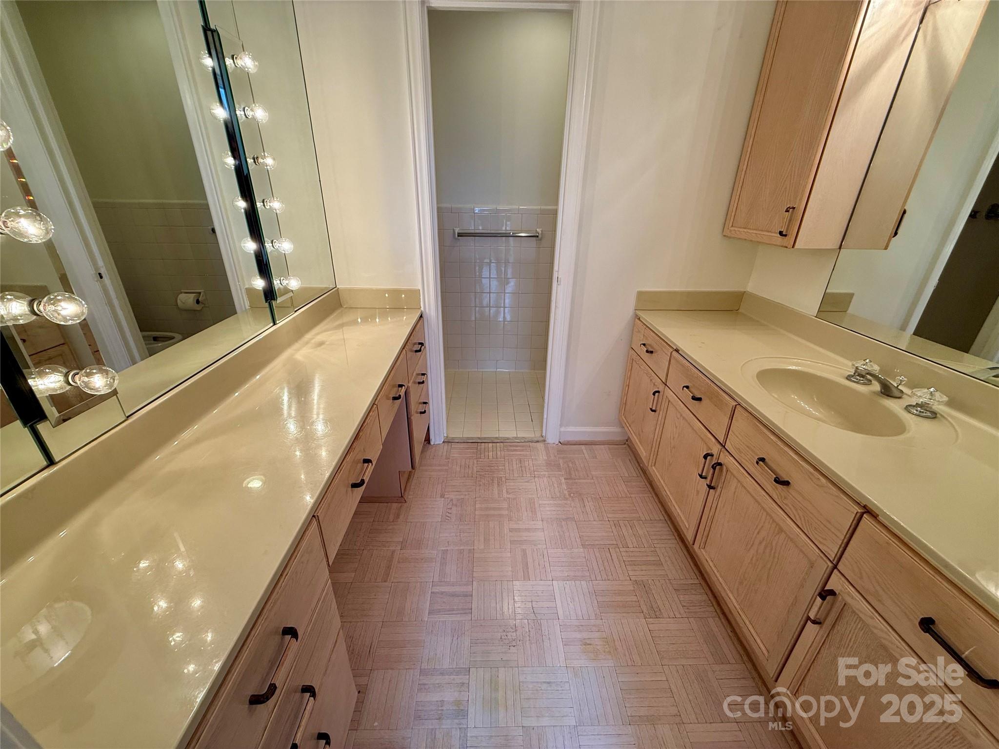 1300 Queens Road Unit: 210