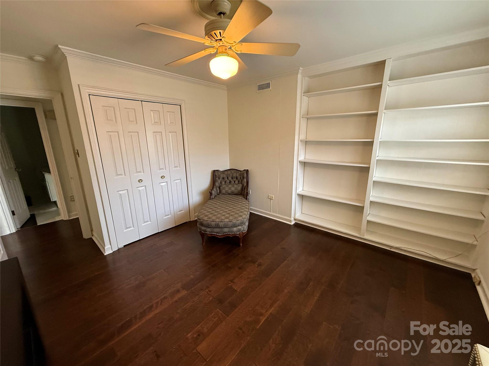 1300 Queens Road Unit: 210