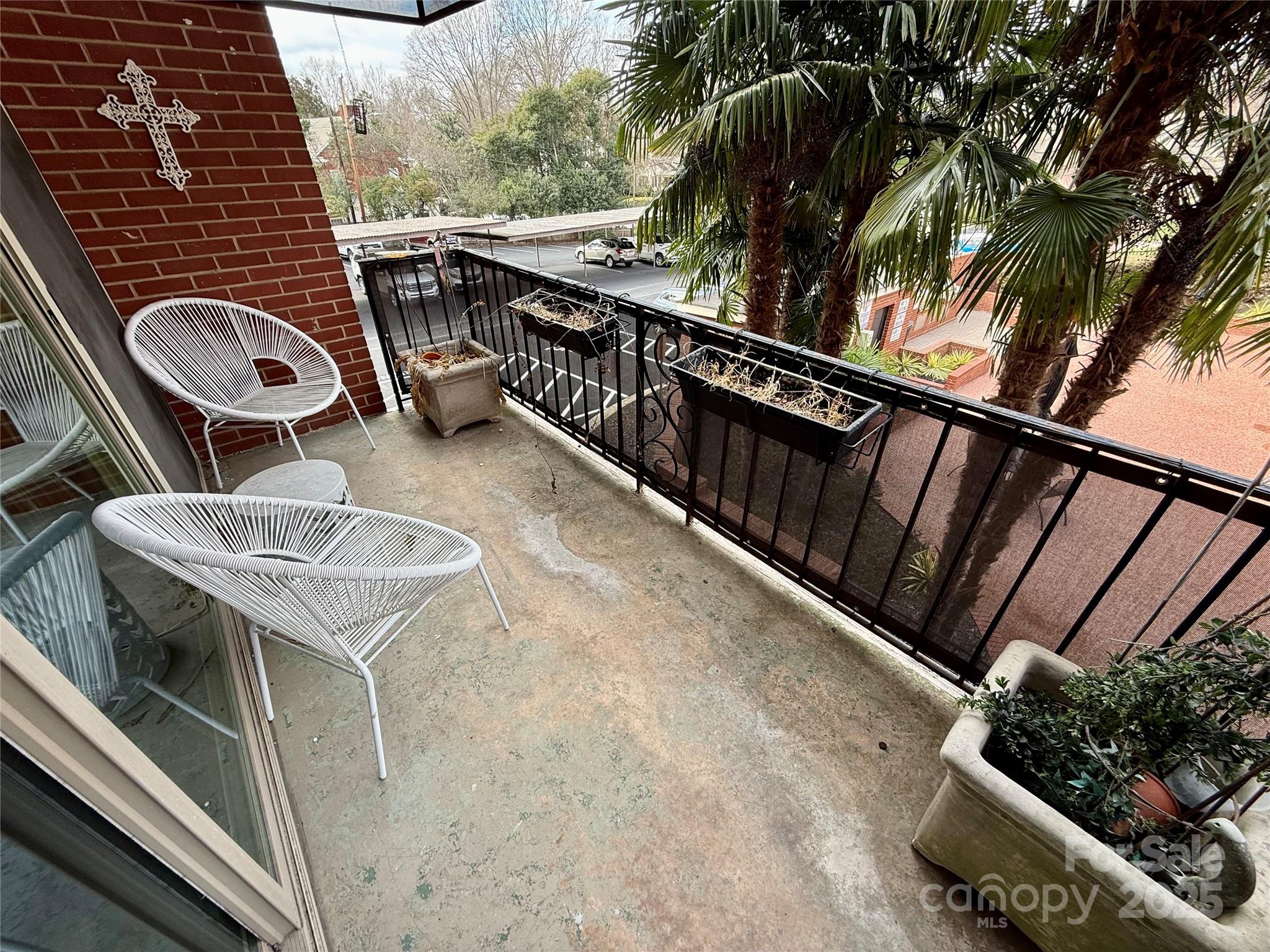 1300 Queens Road Unit: 210
