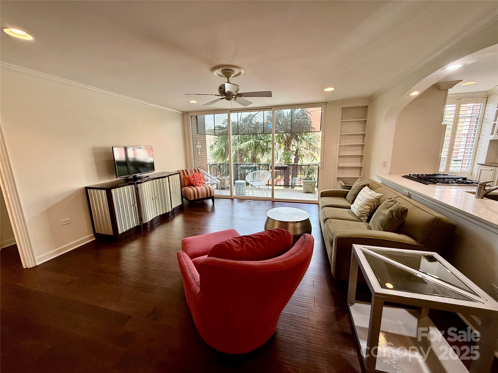 1300 Queens Road Unit: 210