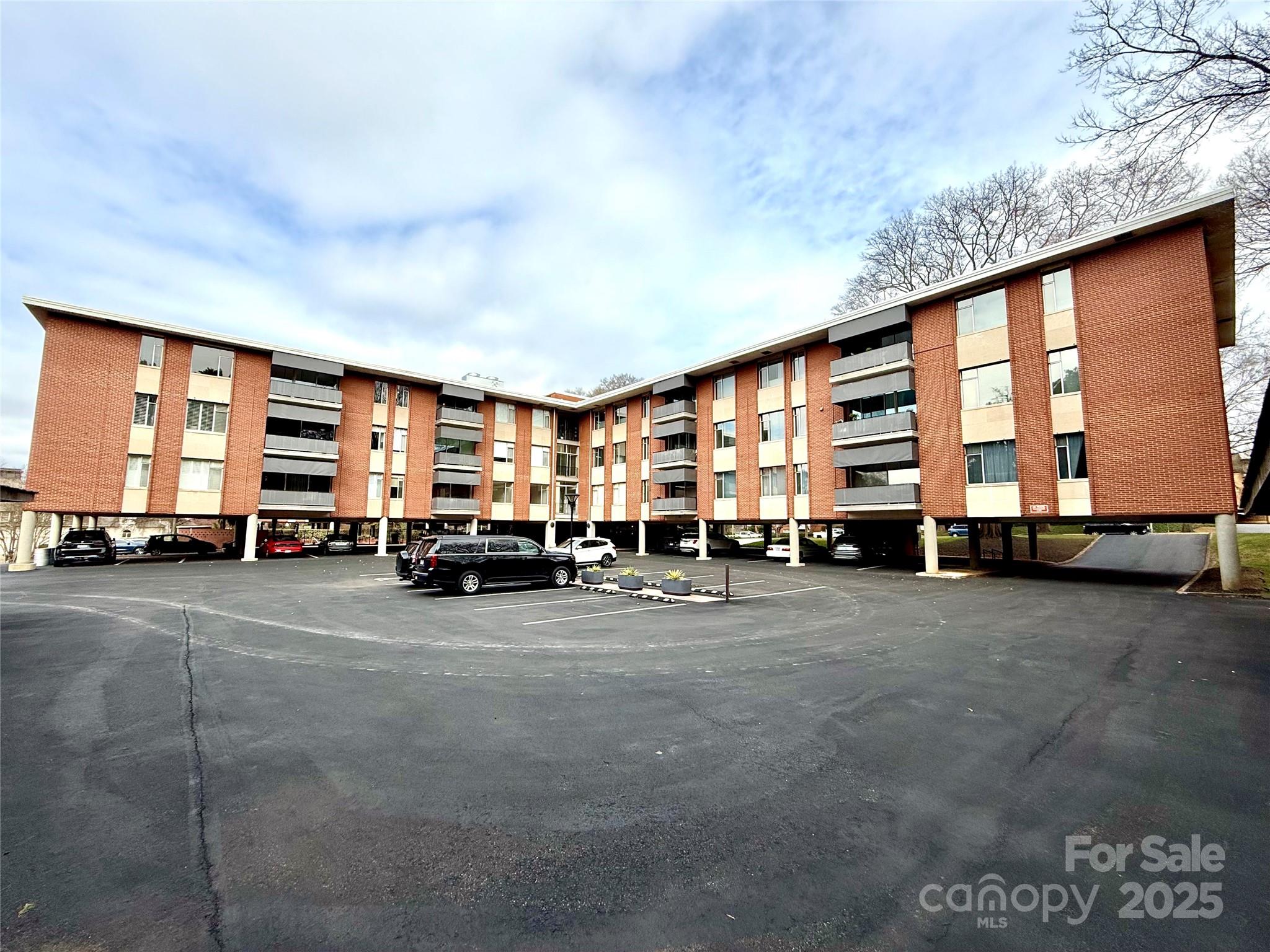 1300 Queens Road Unit: 210