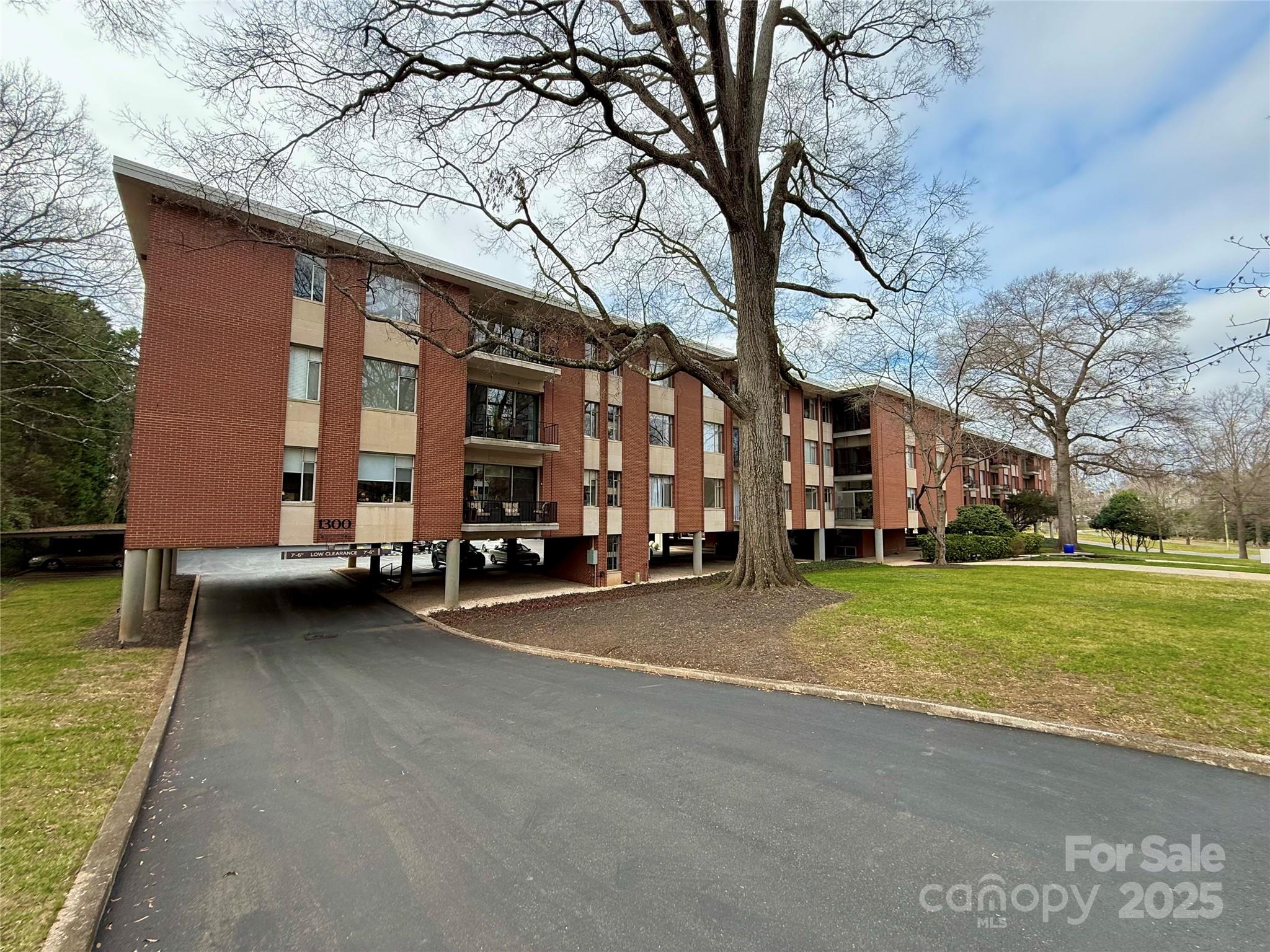 1300 Queens Road Unit: 210