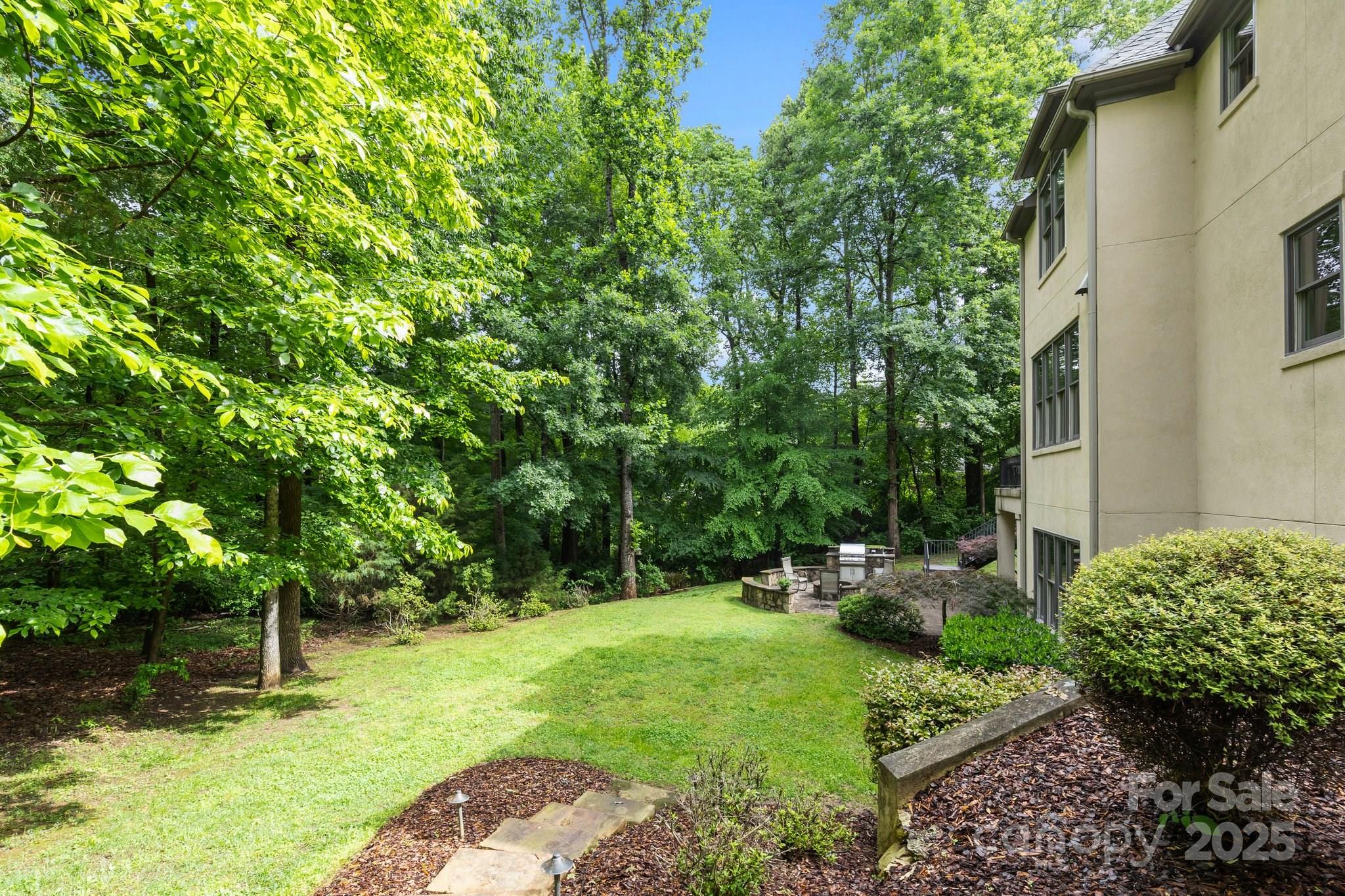 914 Elizabeth Lane