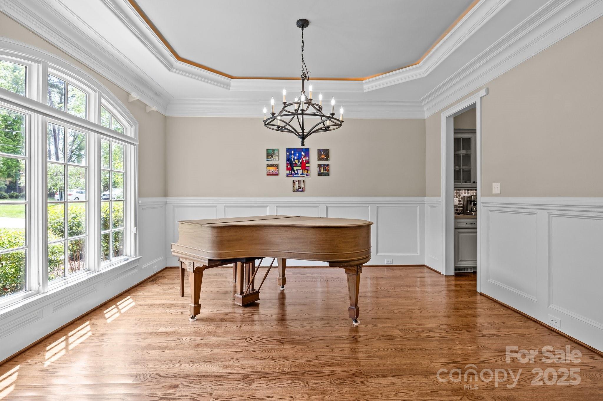 914 Elizabeth Lane