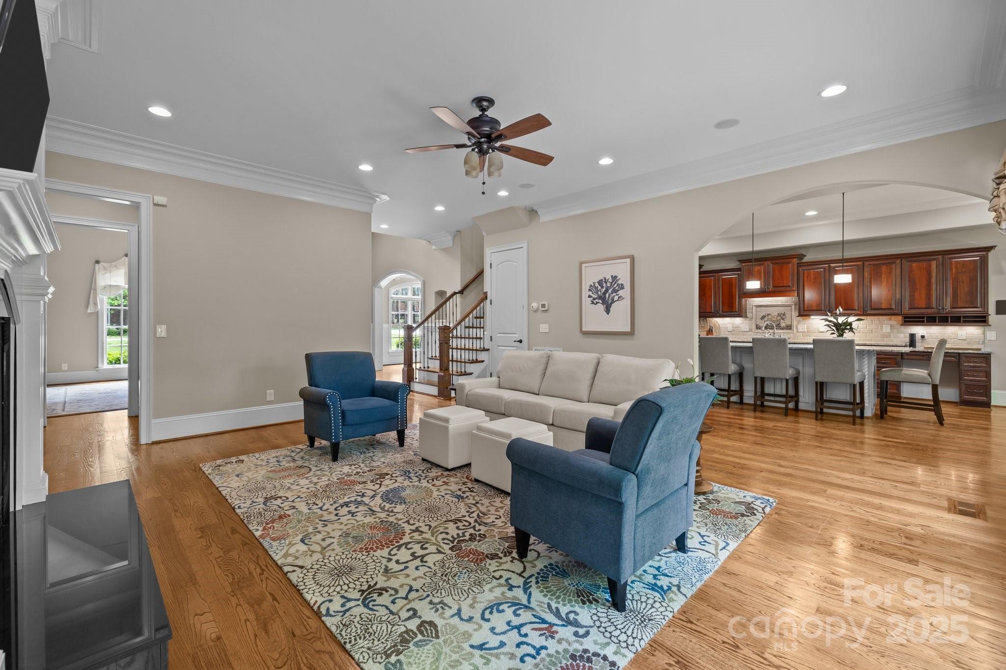 914 Elizabeth Lane