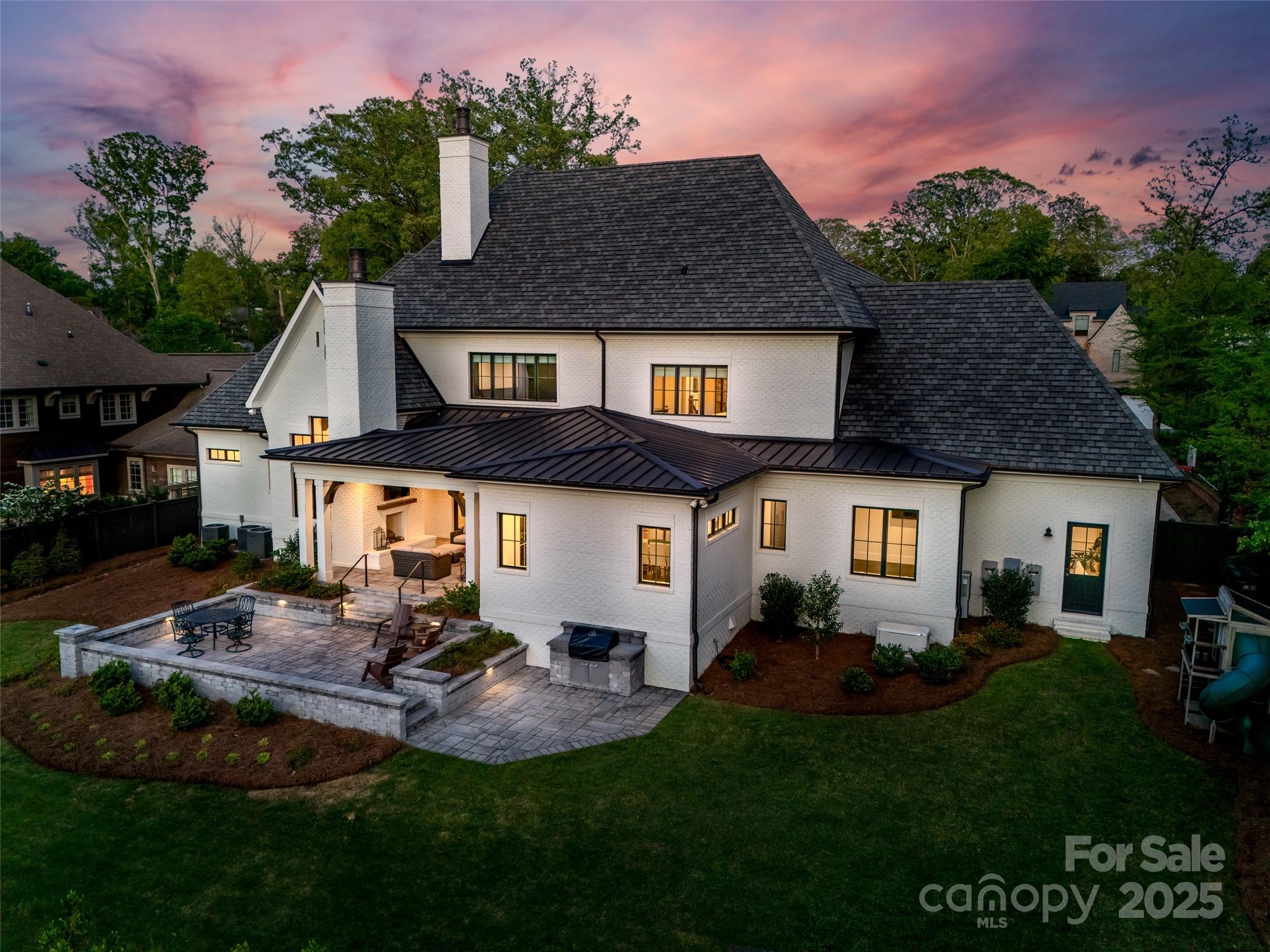 1976 Ferncliff Road