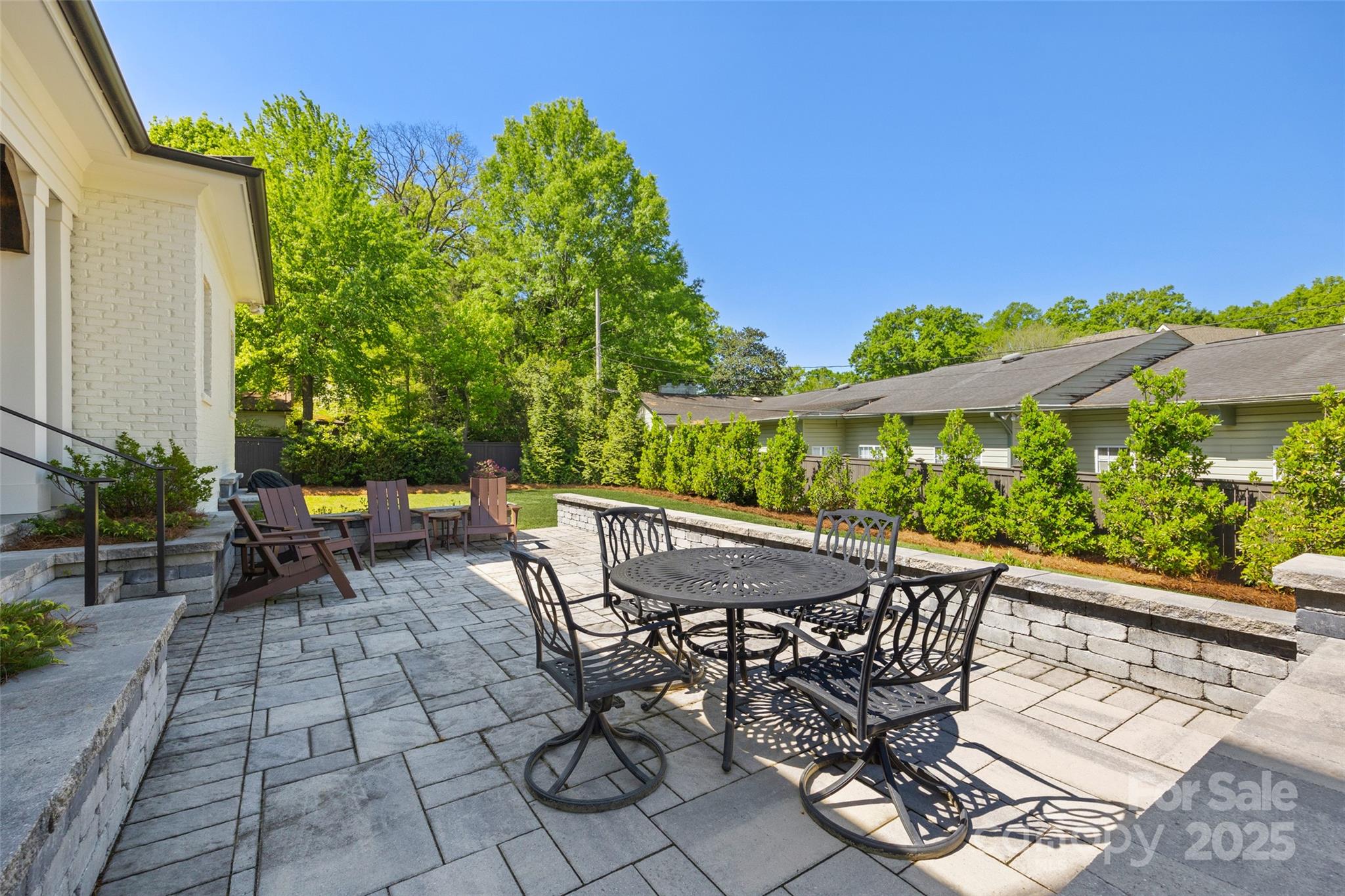 1976 Ferncliff Road