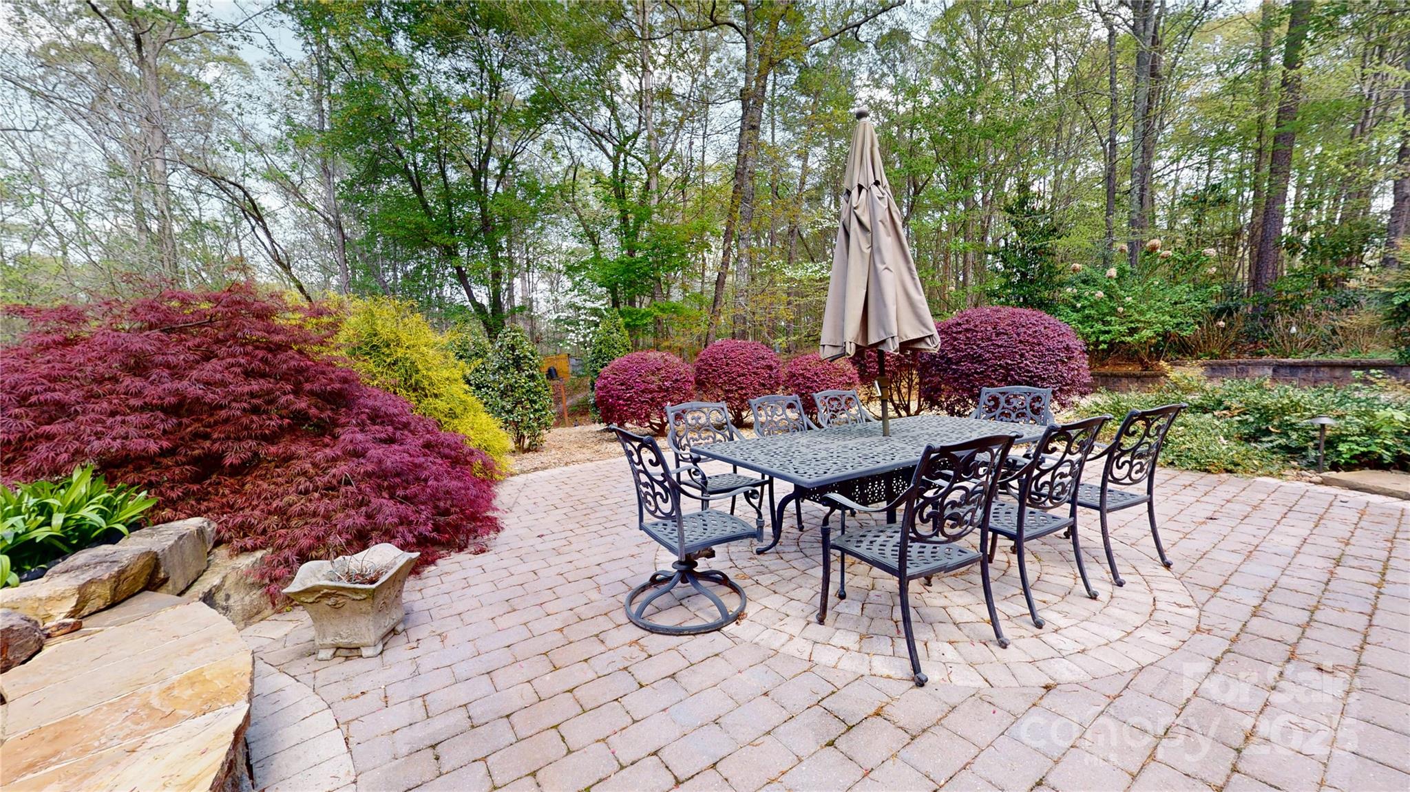 305 Caledonia Way