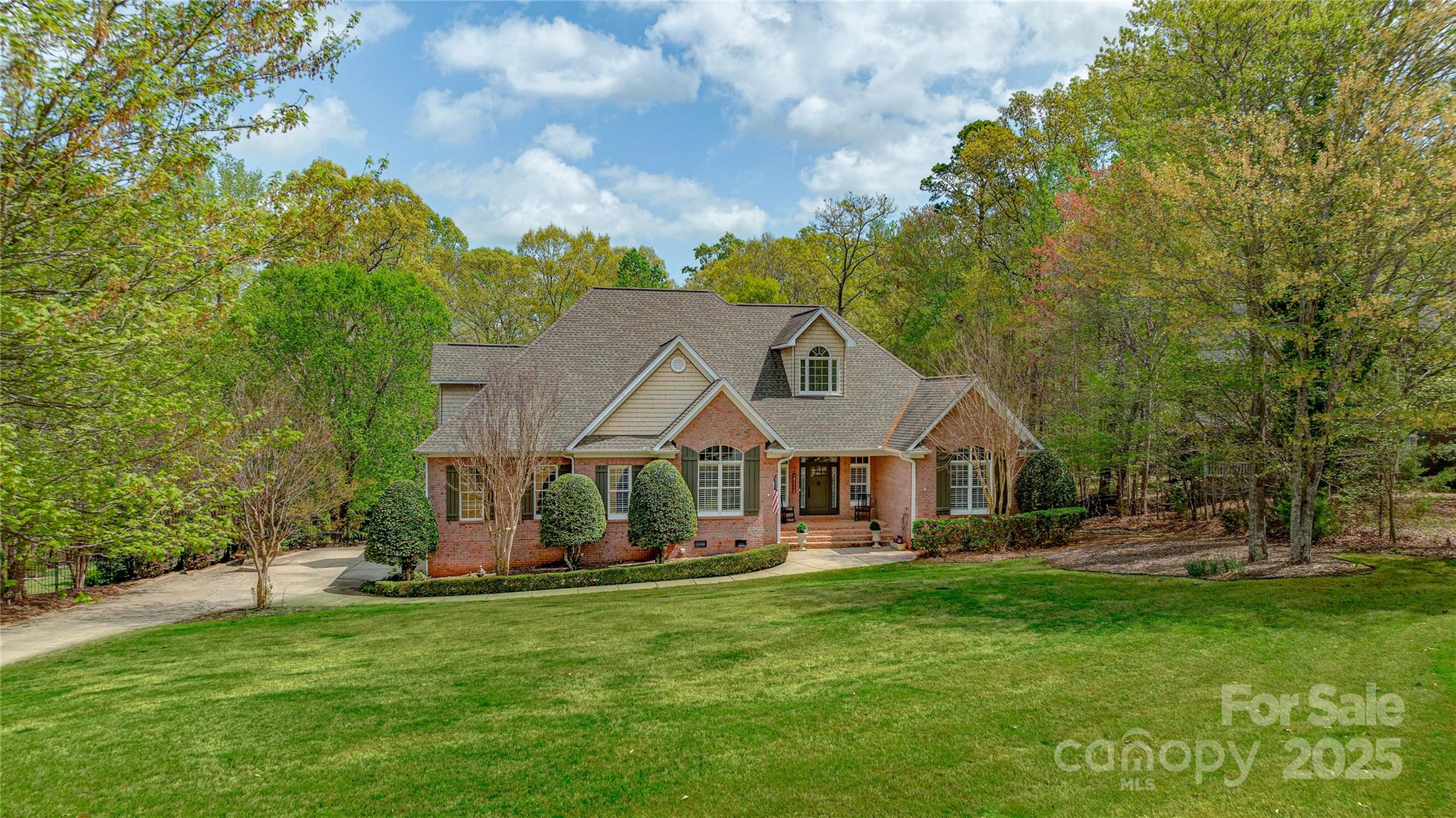 305 Caledonia Way
