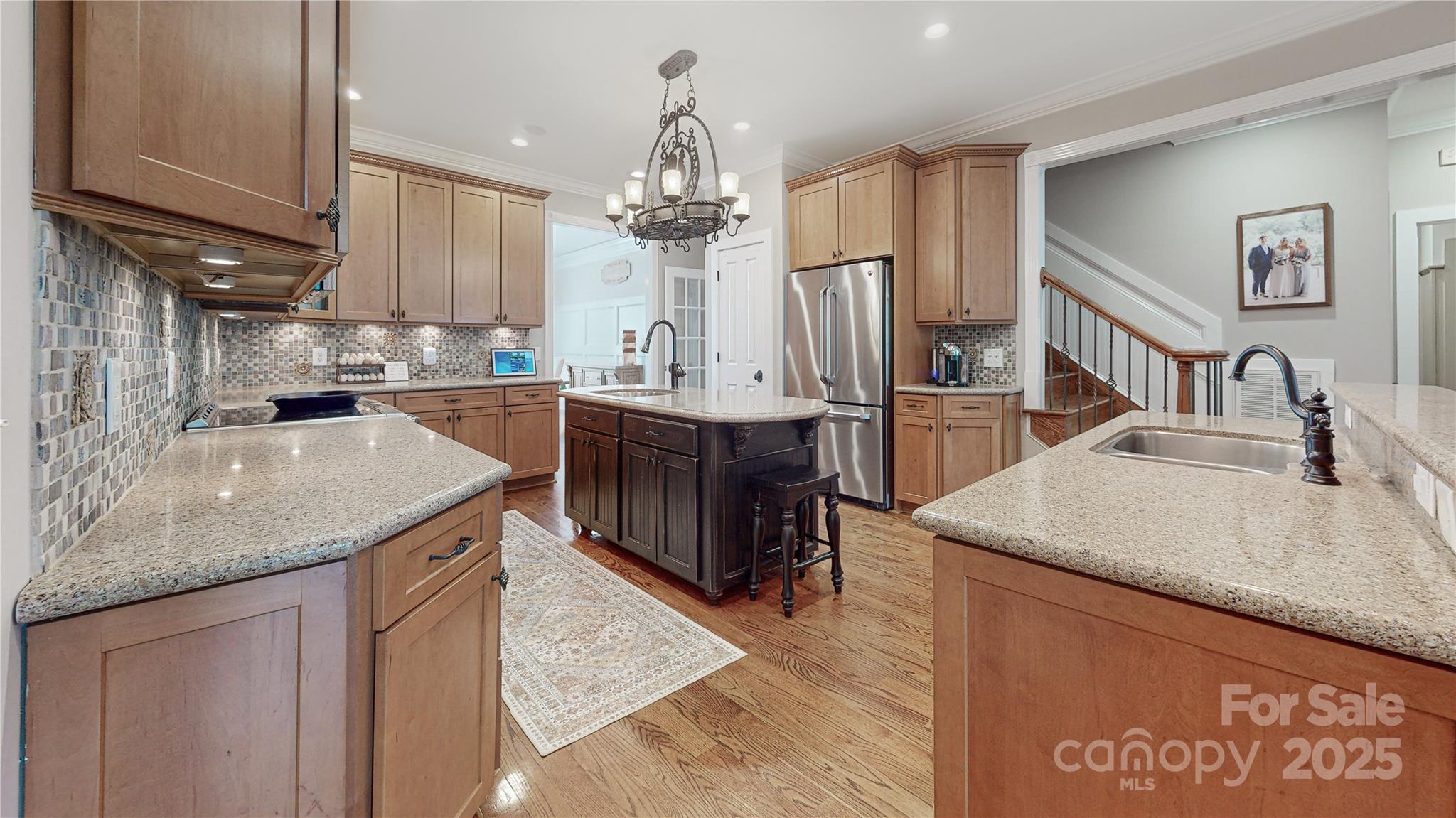 305 Caledonia Way
