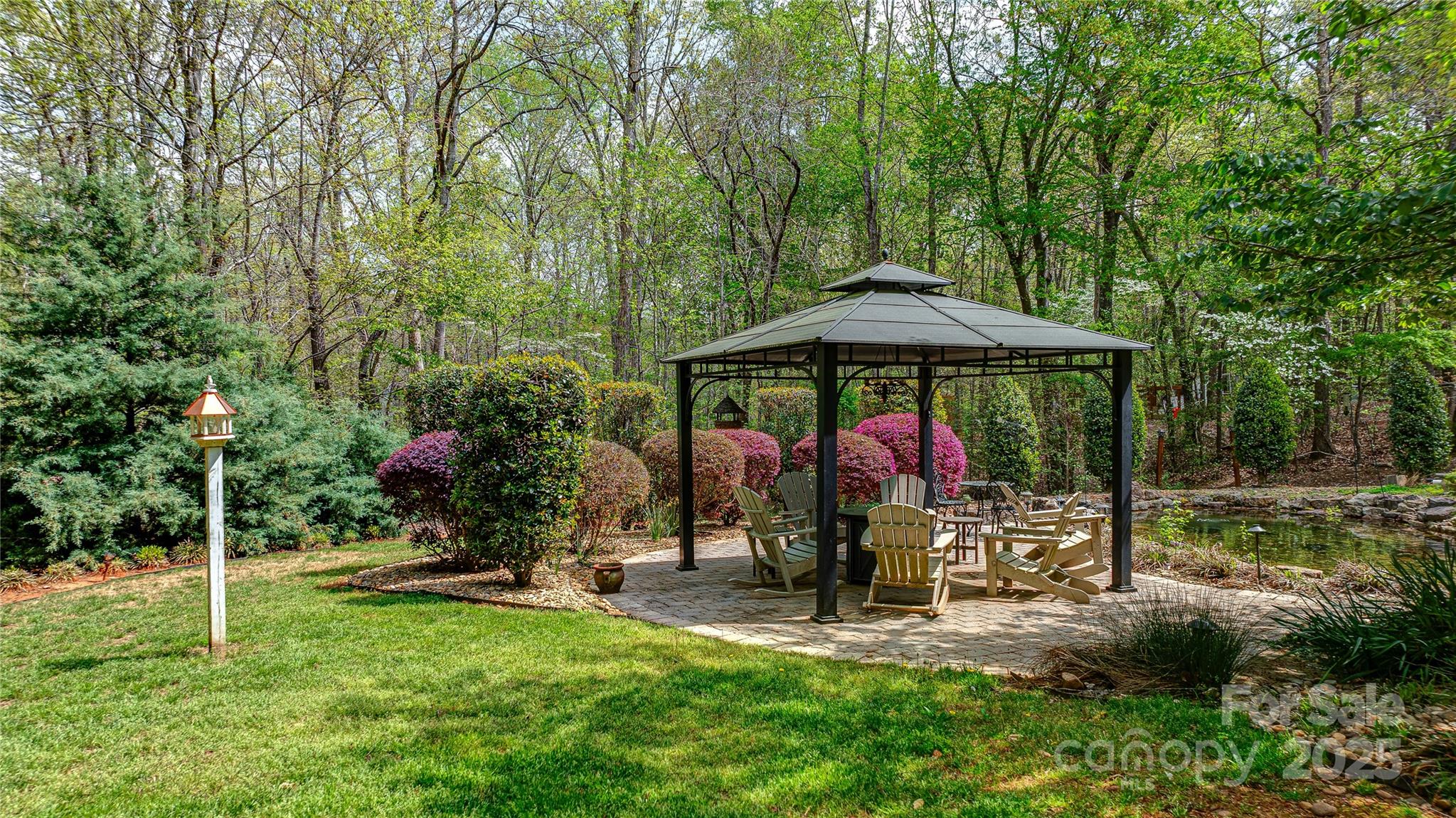 305 Caledonia Way