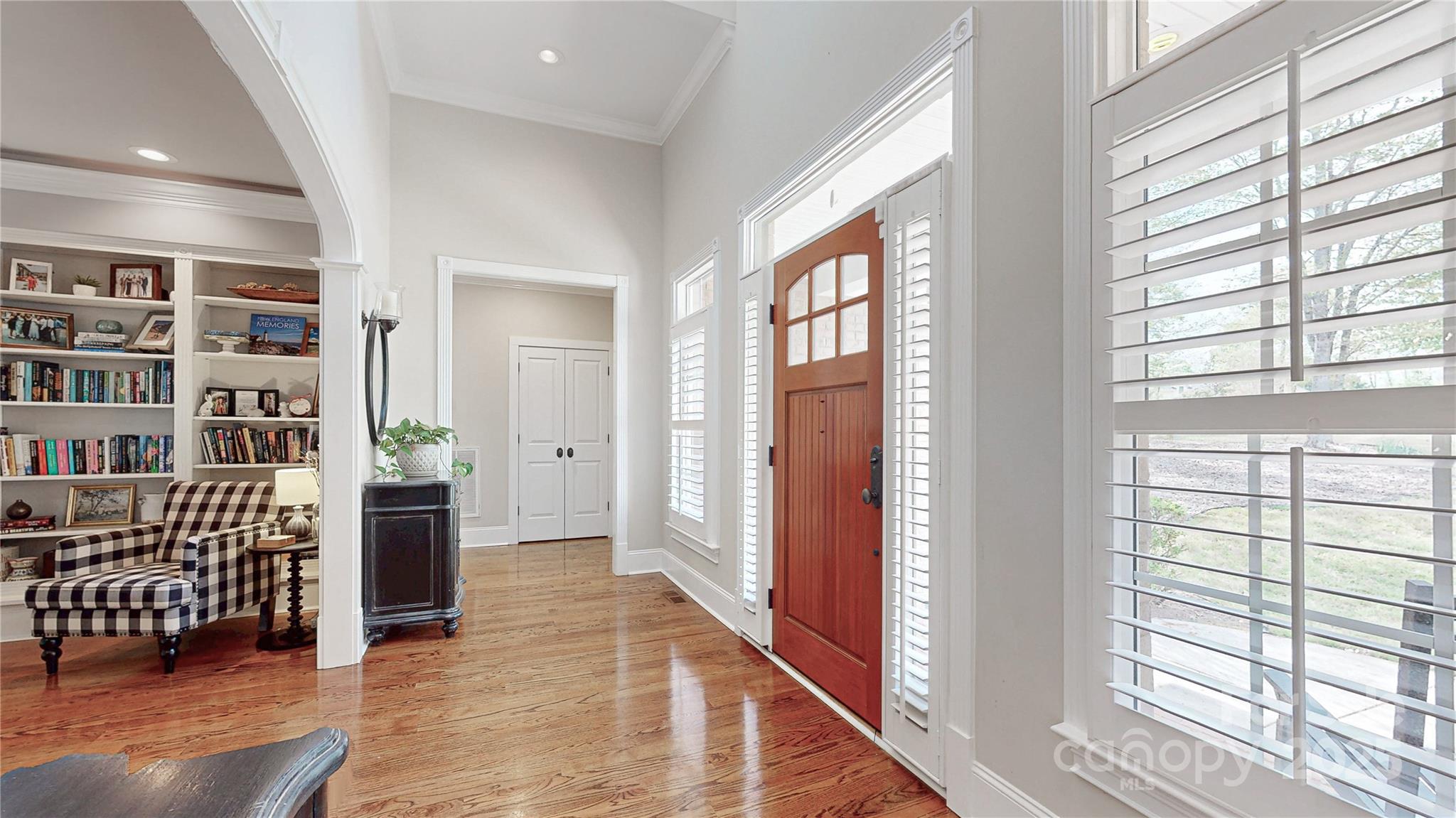 305 Caledonia Way