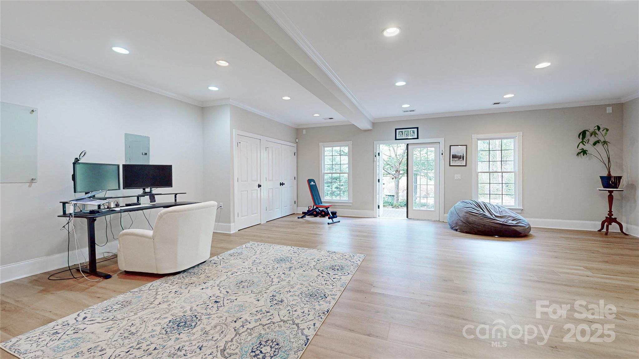305 Caledonia Way