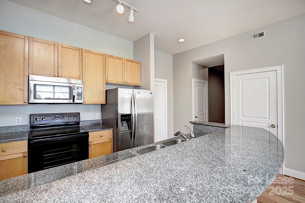 115 E Park Avenue Unit: 312