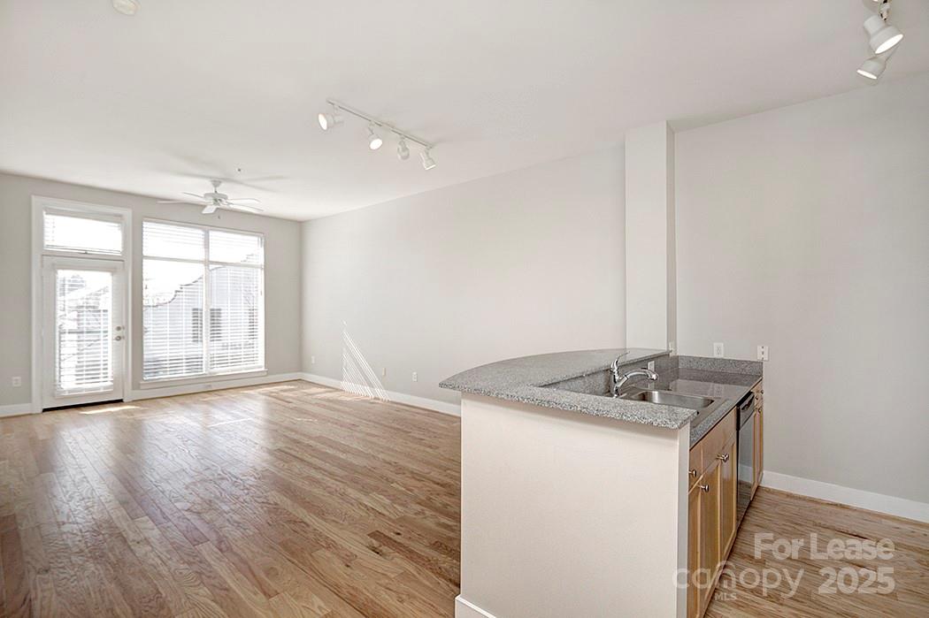 115 E Park Avenue Unit: 312