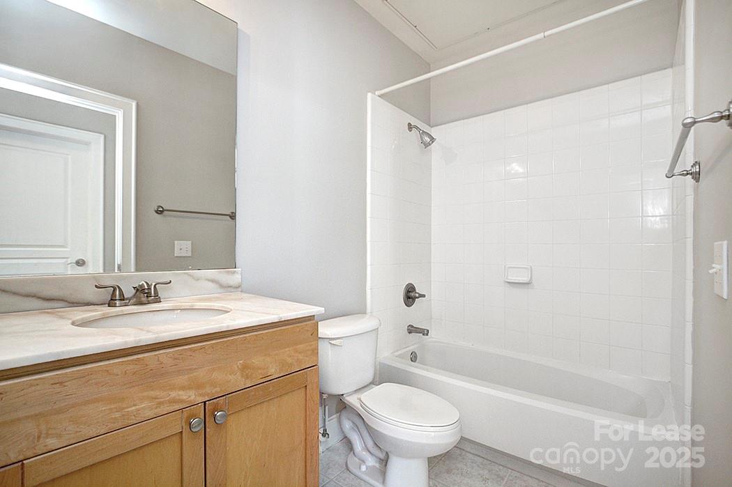 115 E Park Avenue Unit: 312