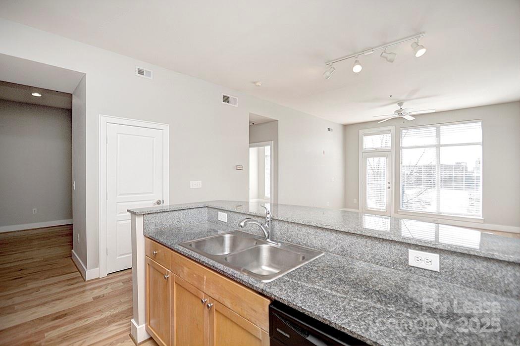 115 E Park Avenue Unit: 312