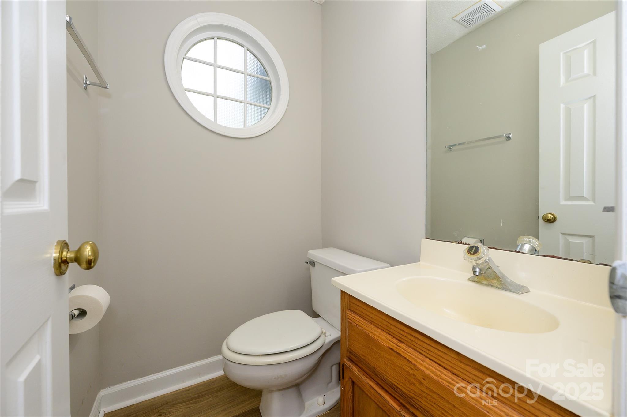 3005 Kenninghall Court