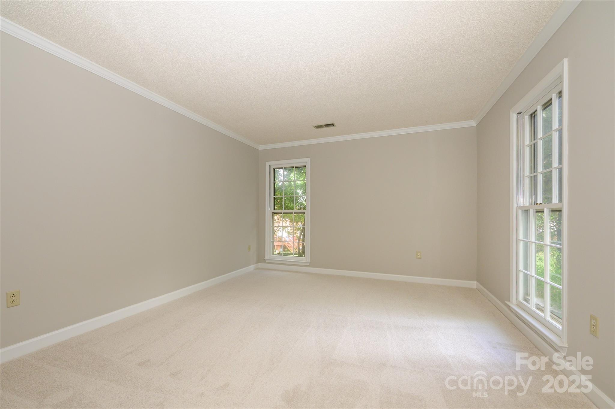 3005 Kenninghall Court