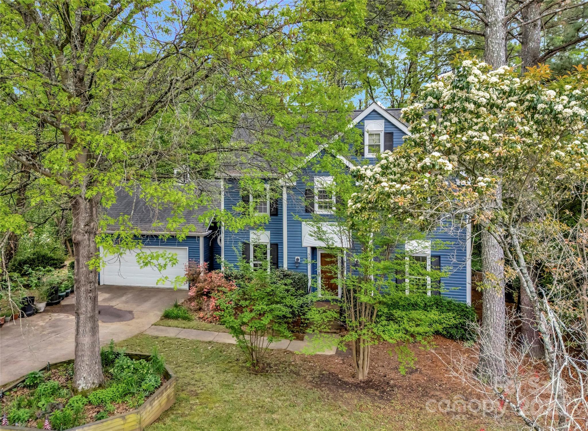 3005 Kenninghall Court