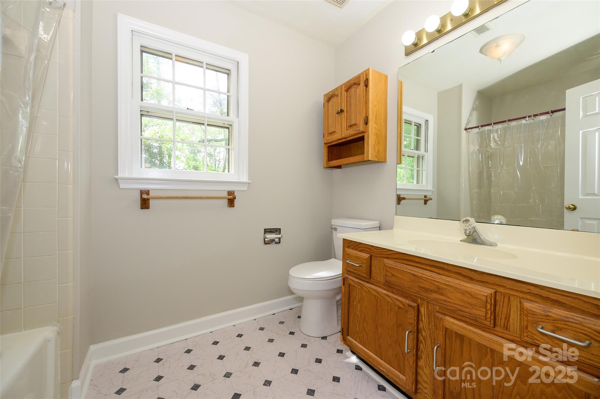 3005 Kenninghall Court