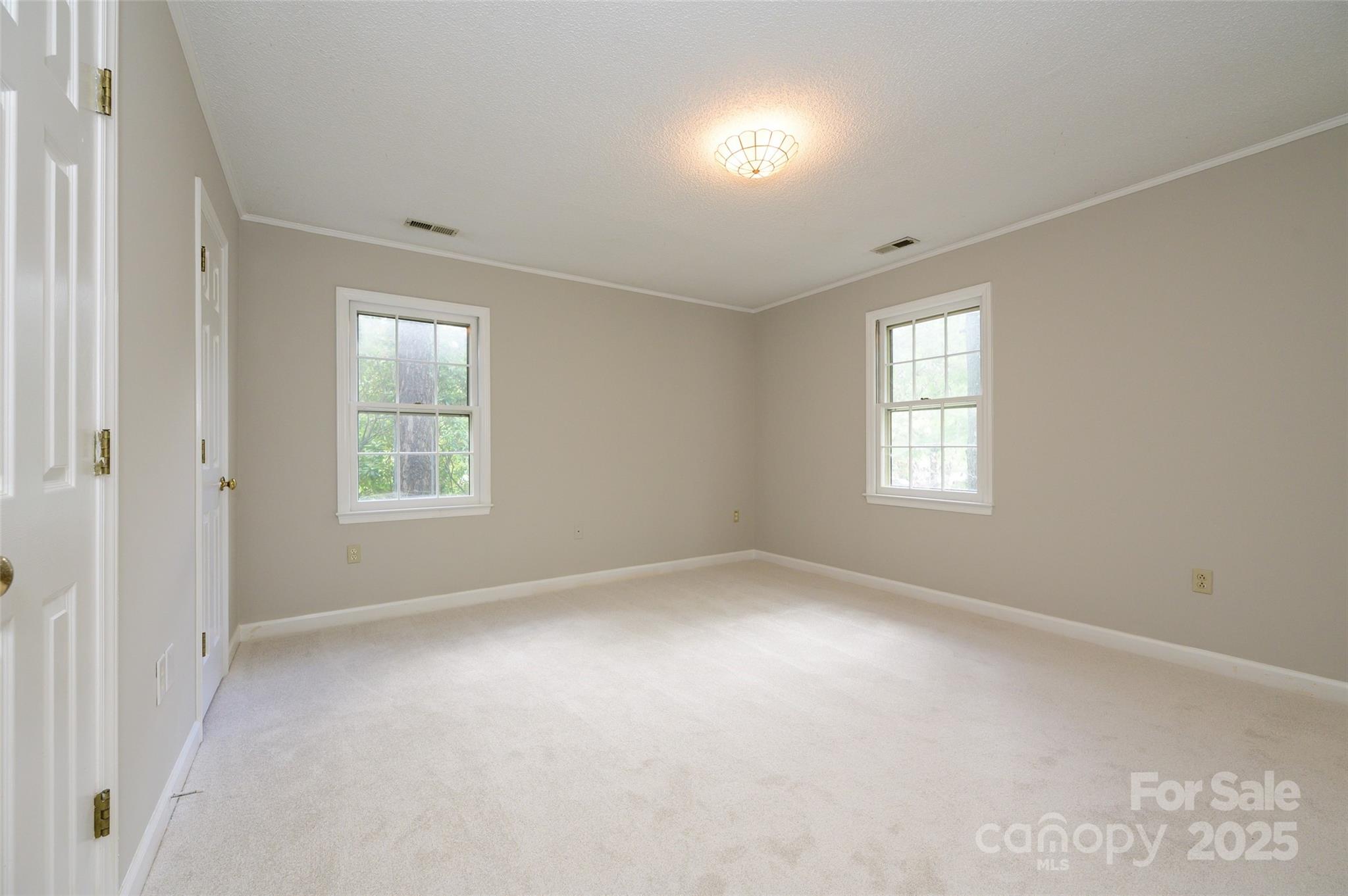 3005 Kenninghall Court
