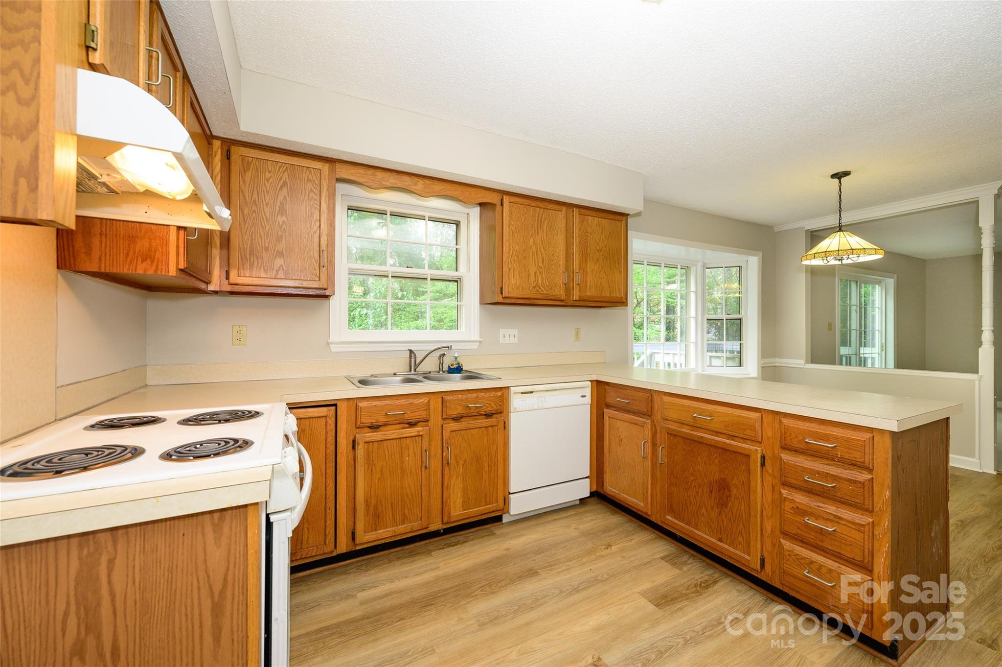 3005 Kenninghall Court
