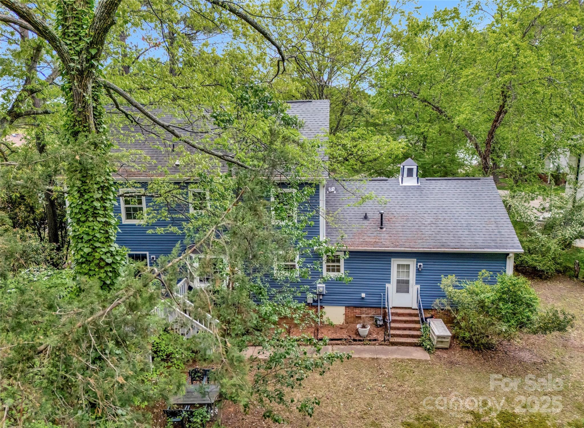 3005 Kenninghall Court