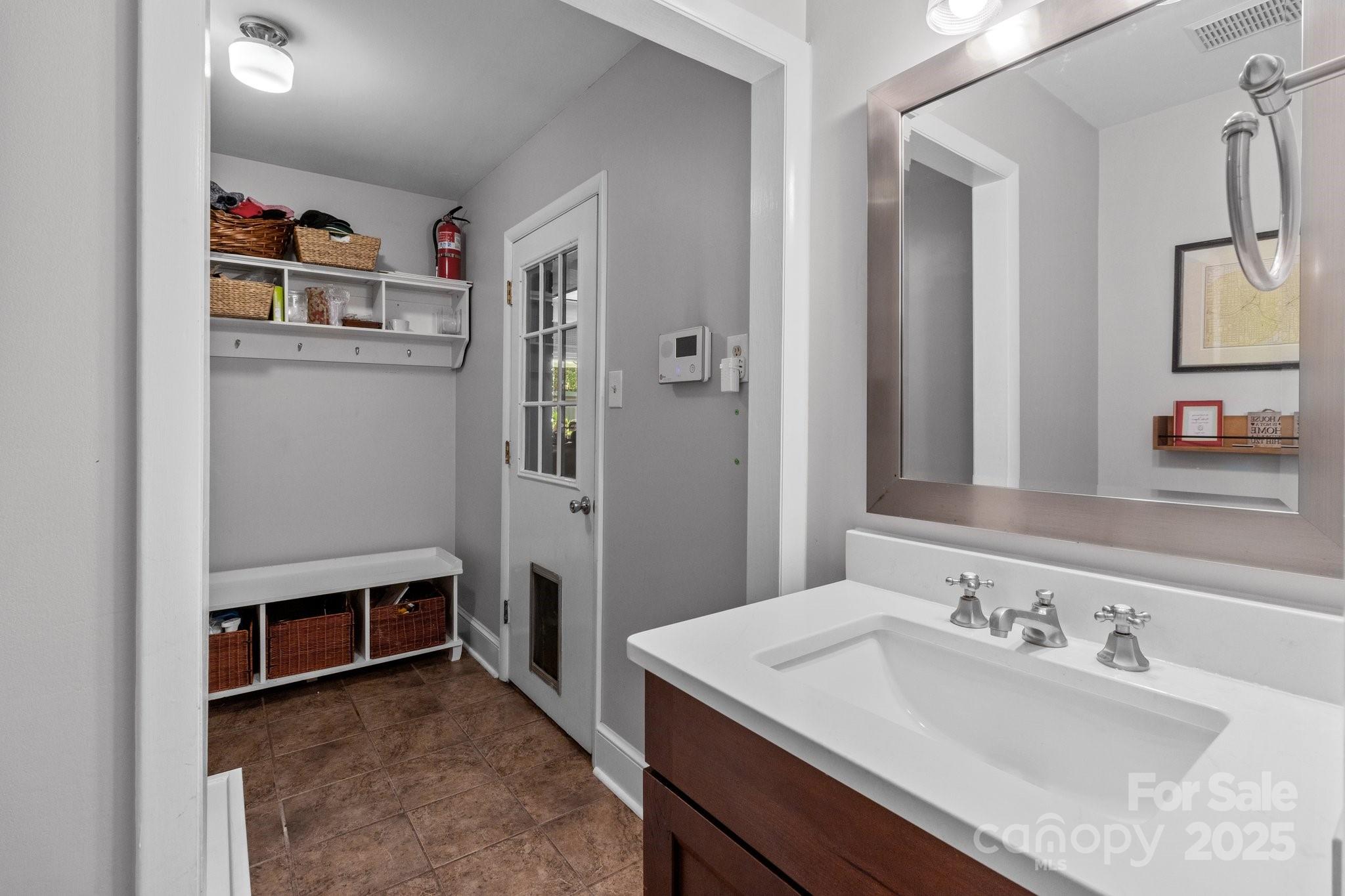 641 Charter Place